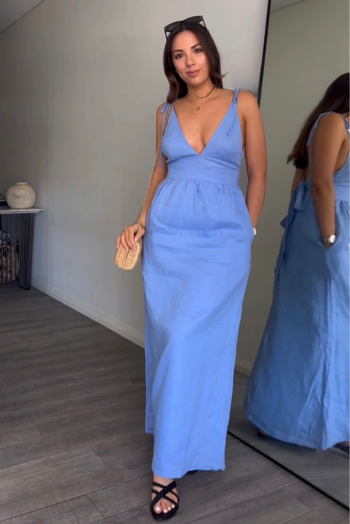 The perfect linen dress for the holidays. 
#linendress #mididress #bluelinendress #holidayoutfit 

#LTKstyletip #LTKSeasonal #LTKaustralia