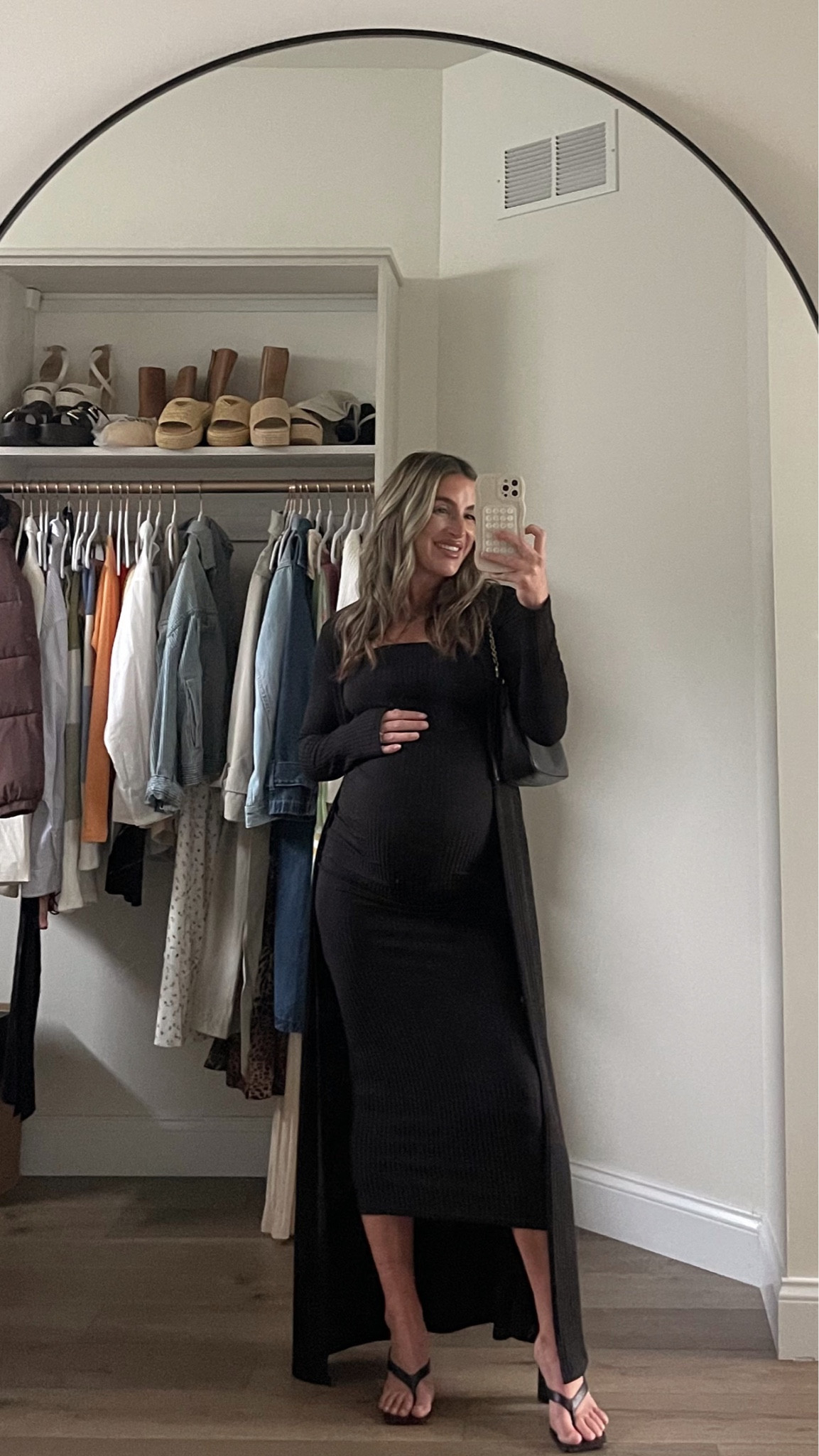 I’m 5’2” 40 weeks pregnant in the XS 