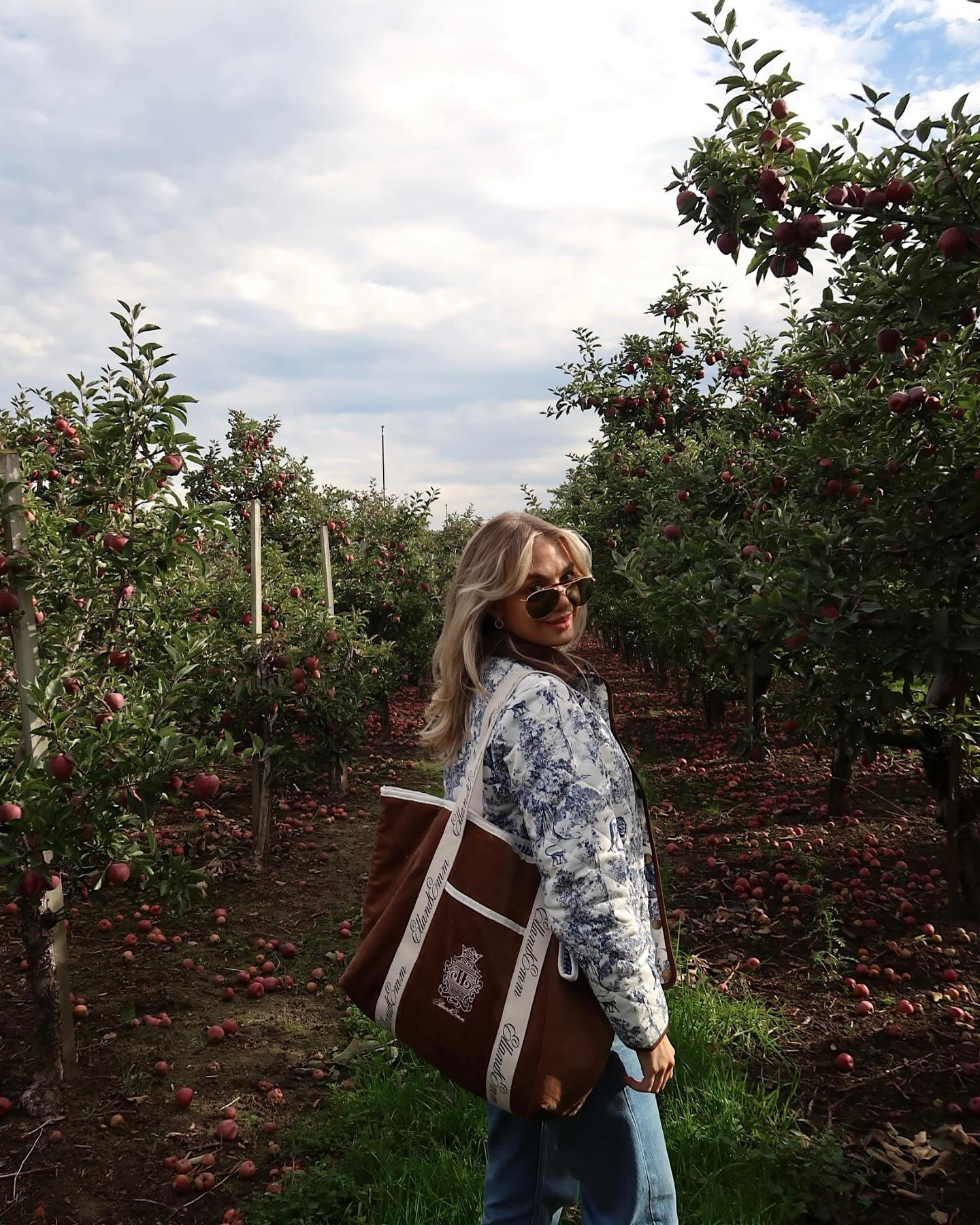 pov: you’re a fall girl 🍂🪵🍎 the perfect autumn attire for your fall activities. 
-
-
-
Fall aesthetic, autumn outfit inspo, layering for fall, apple picking, Pinterest inspired, orchard aesthetic, sweater weather, content creator.

#LTKItBag