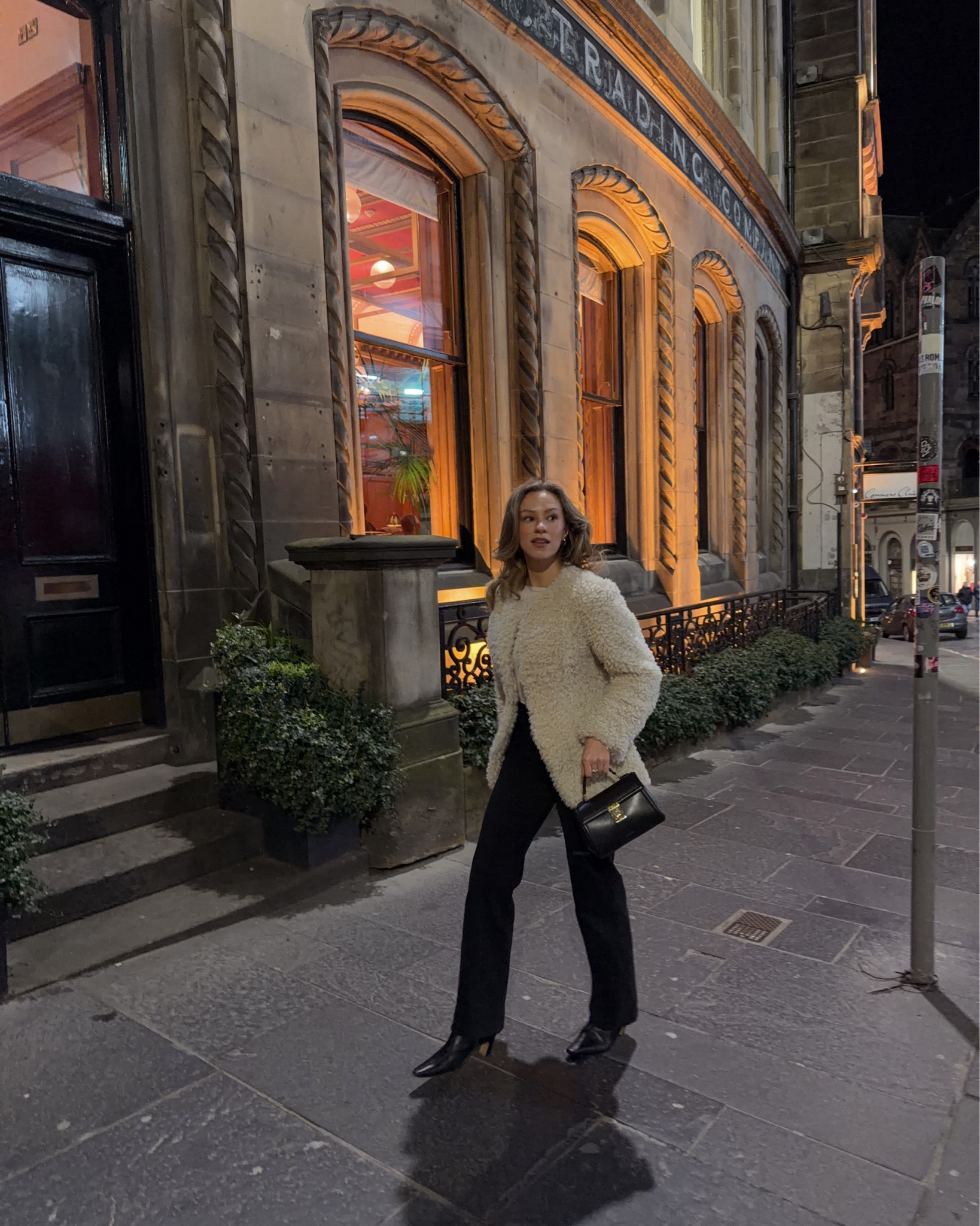 Borg blazer, date night outfit, straight leg jeans, black boots, demellier bagg

#LTKuk #LTKdatenight #LTKspring