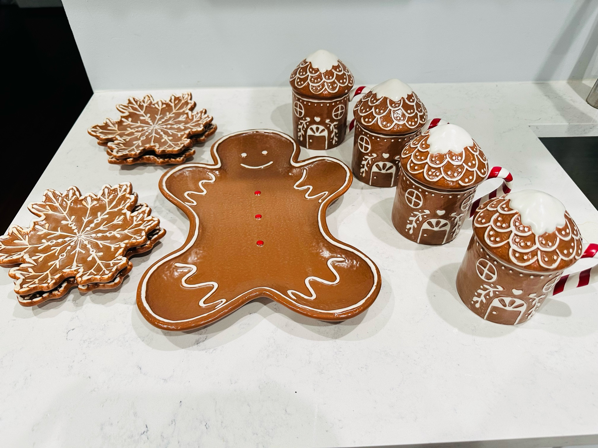 Gingerbread cookie platter, snowflake appetizer plates, gingerbread house mugs with lid, pottery barn, holiday serving, gingerbread village houses, gingerbread mugs, serve ware collection,
Jaclin Natale  

#LTKhome #LTKHoliday #LTKfindsunder100