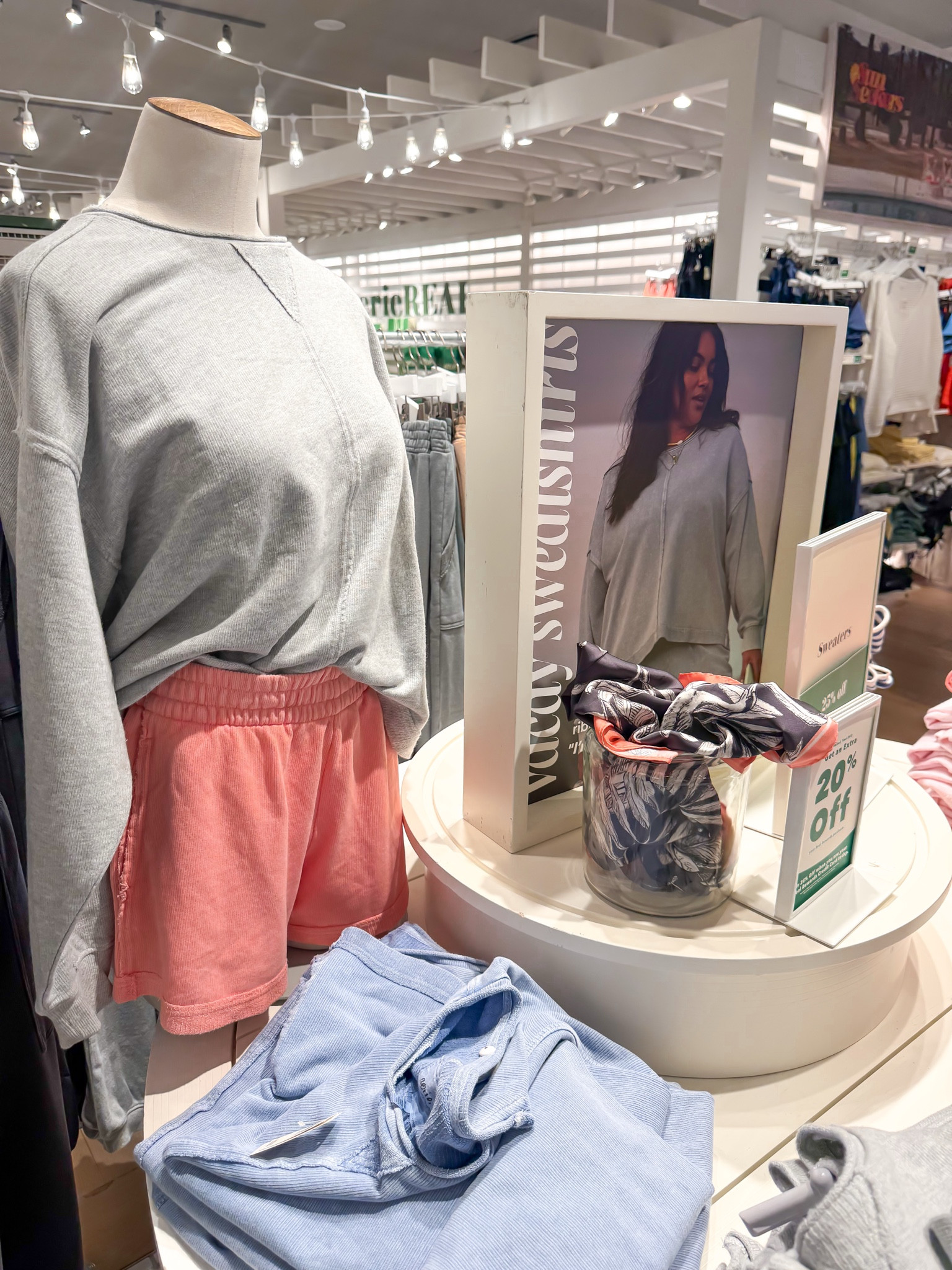 Aerie summer outfits - aerie shorts - aerie sweatshirts - lounge sets - sweatpants - mix and match sweats 

#LTKTravel #LTKxAerie