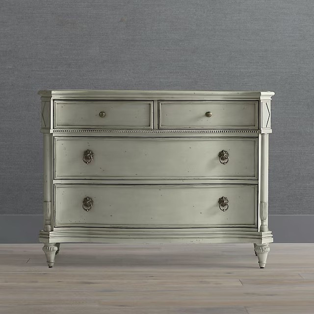 Clearance ✨ French chest of drawers on clearance 🎉