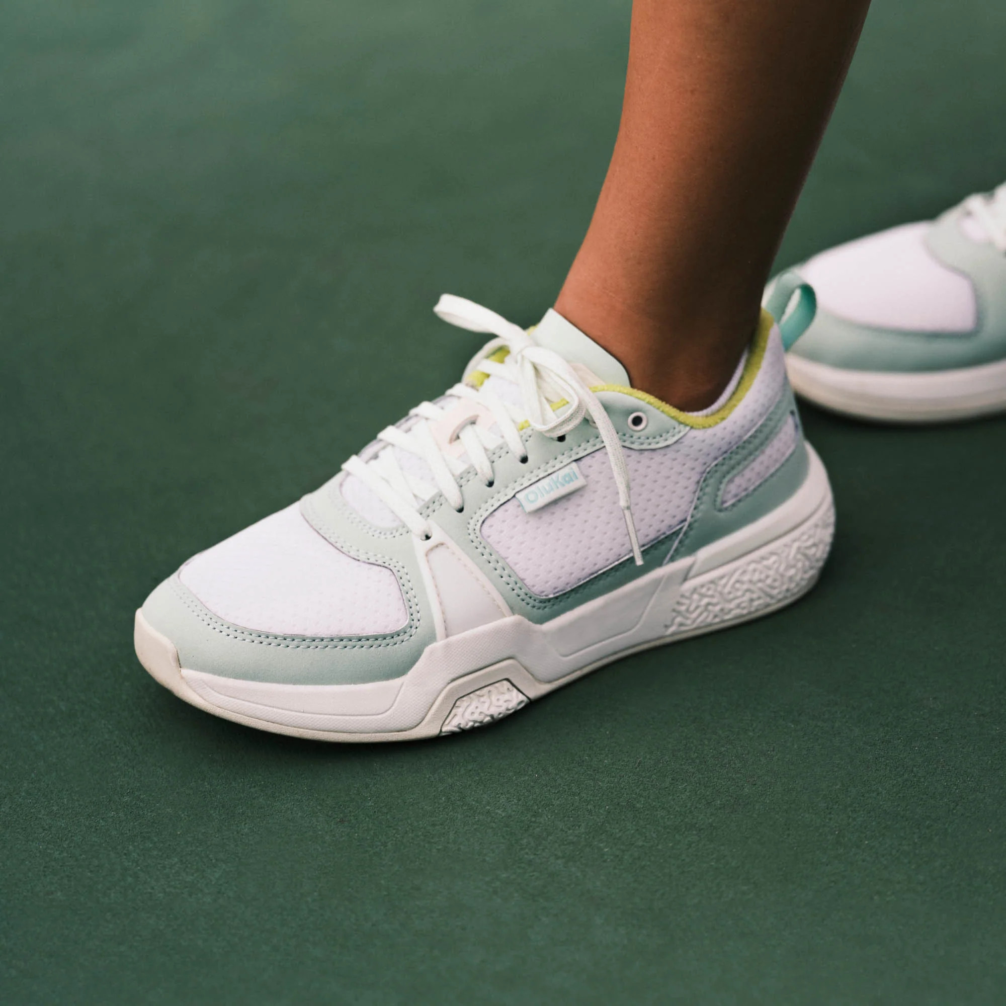 ‘Anau Women’s Pickleball Shoes - Bright White | OluKai | OluKai