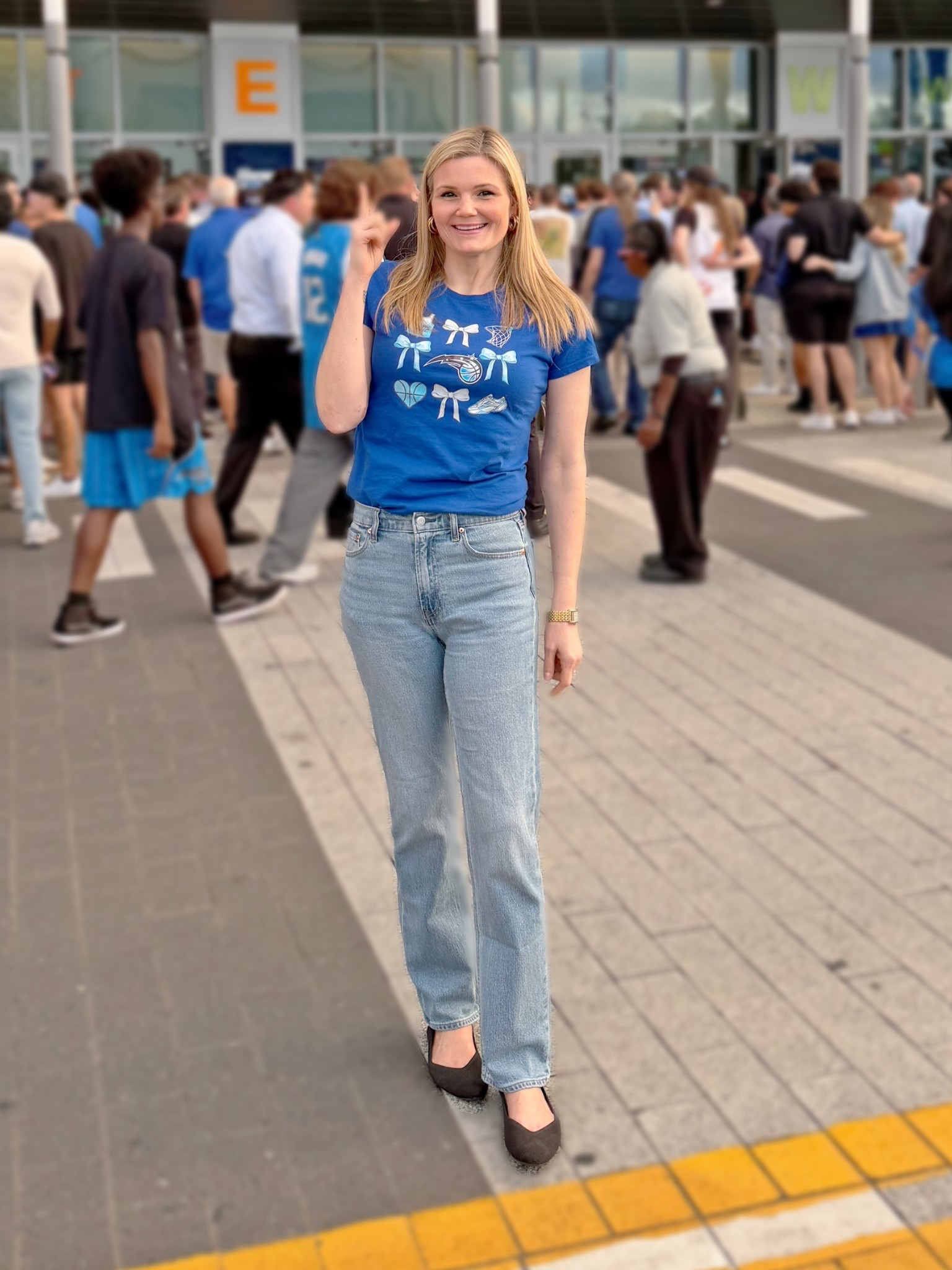Orlando Magic customizable tee shirt from Amazon! Comes in multiple colors. Wearing the size small. GAP straight jeans fit true to size. Wearing the size 6  

#LTKgrwm #LTKootd #LTKOver40