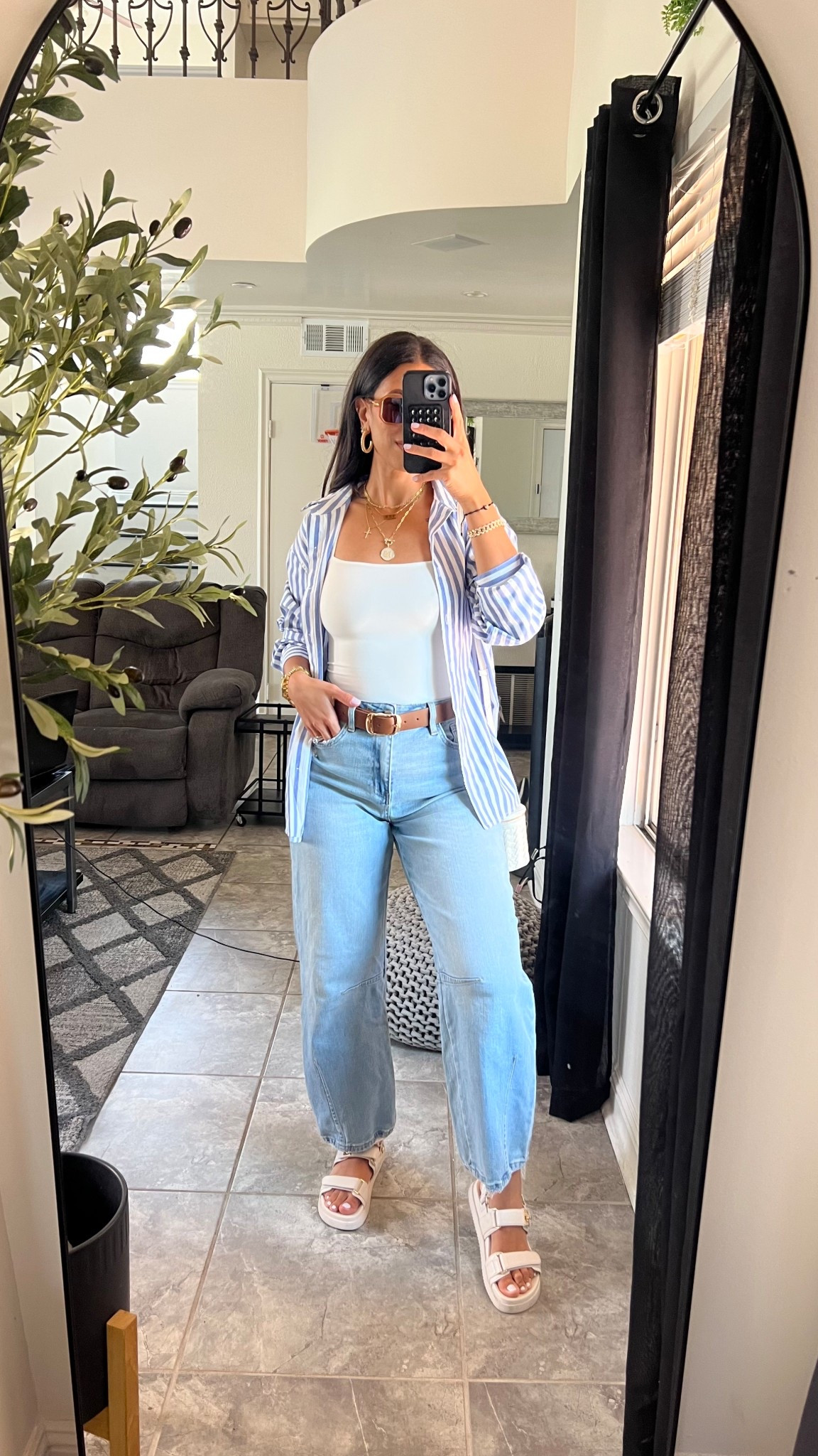 Summer Weekend outfit 


#LTKSeasonal #LTKFindsUnder50 #LTKSummerEdit