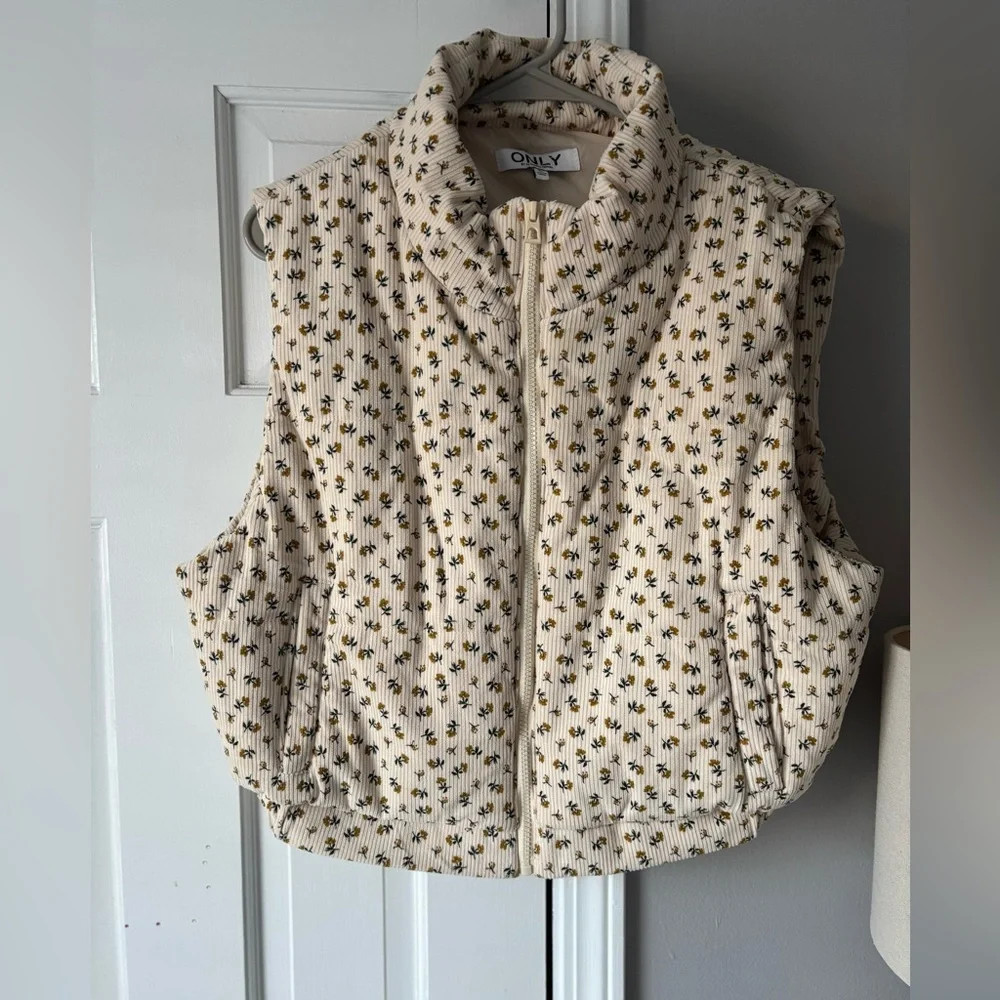 Floral Corduroy Vest-
Altard state 
Size xl - fits like L | Poshmark