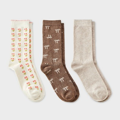 Women's Petite Blossoms Crew Socks - A New Day™ Sour Cream | Target