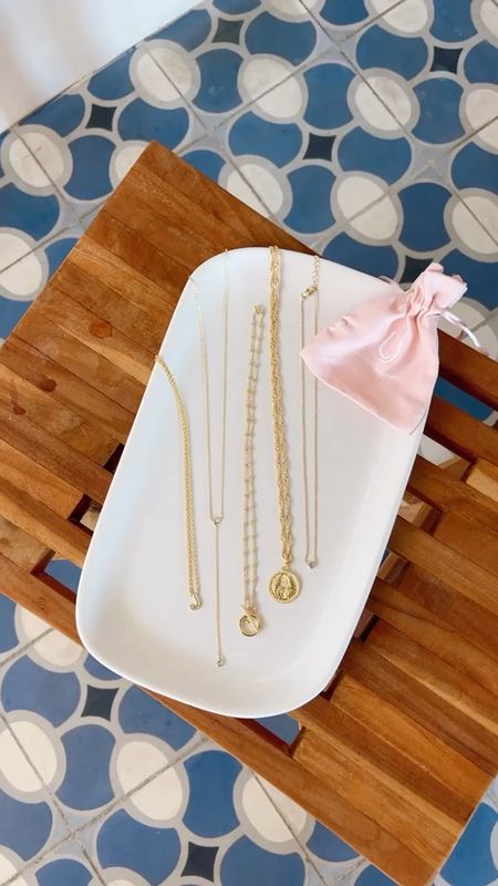 gold jewelry, dainty jewelry, layered necklaces, uncommon james, affordable jewelry, @uncommonjames #uncommonjames

#LTKunder50 #LTKunder100
