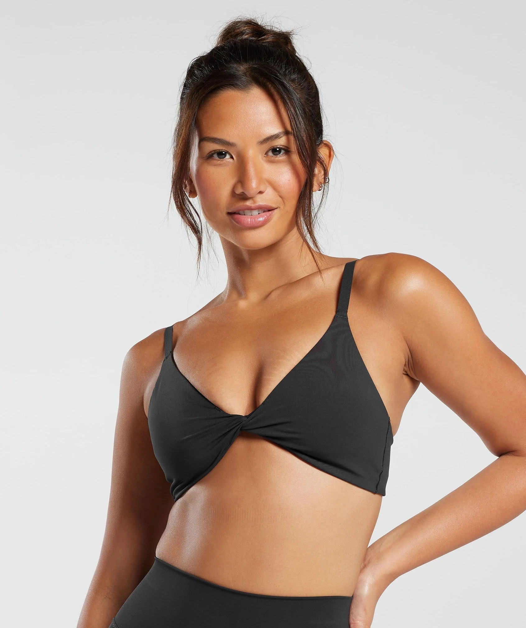 Gymshark Elevate Twist Front Bralette - Black | Gymshark (Global)