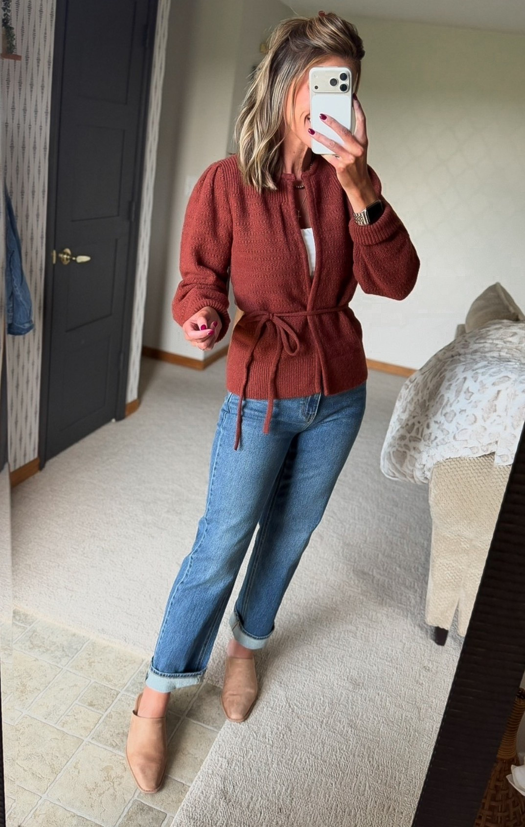 I guess I have a thing for this pretty rust color. I bought three sweaters in the same color 😜
Sweater / small
Jeans/ 6

#LTKOver40 #LTKSeasonal