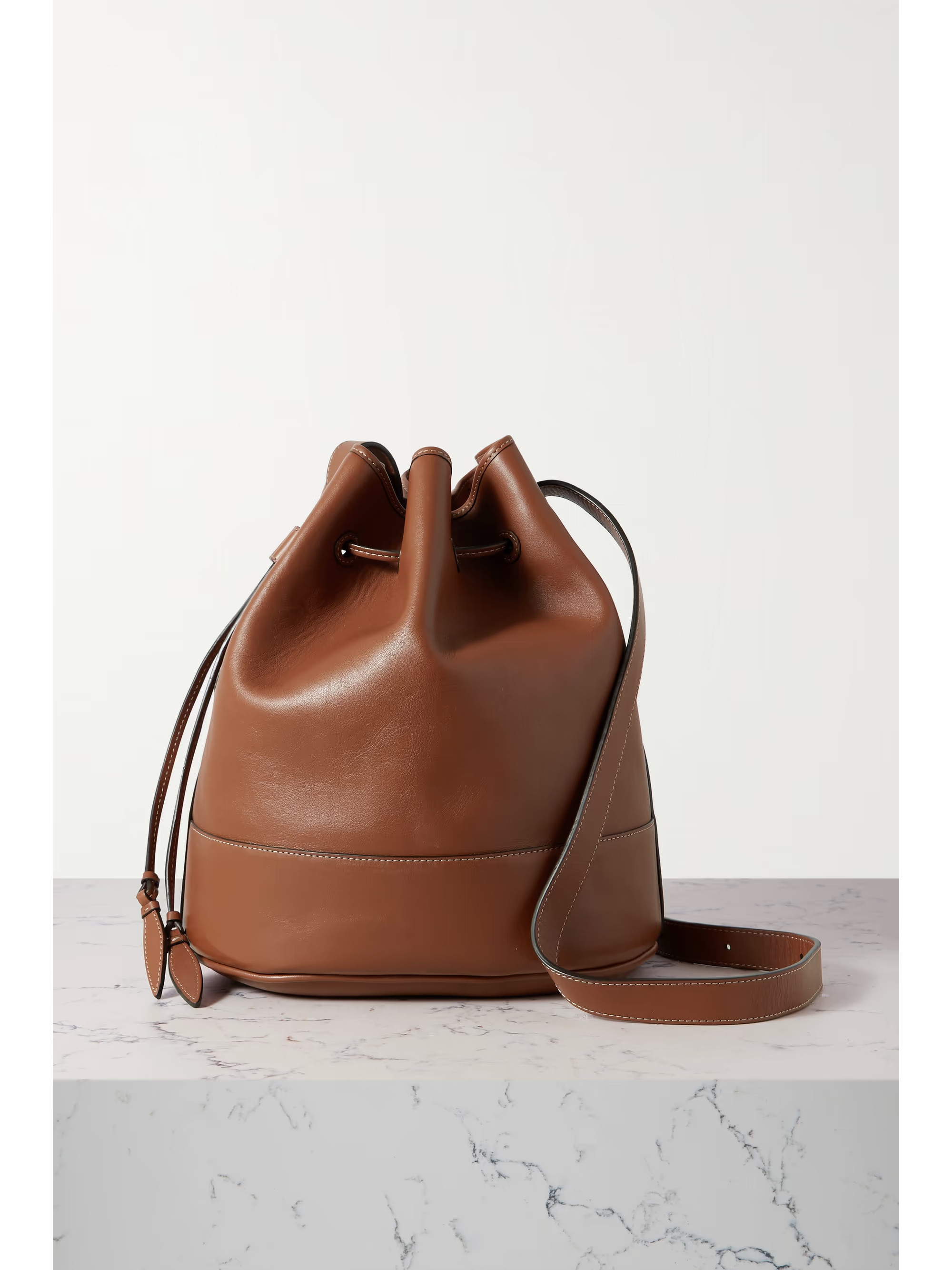 The Extra Large Drawstring leather bucket bag | NET-A-PORTER (US)