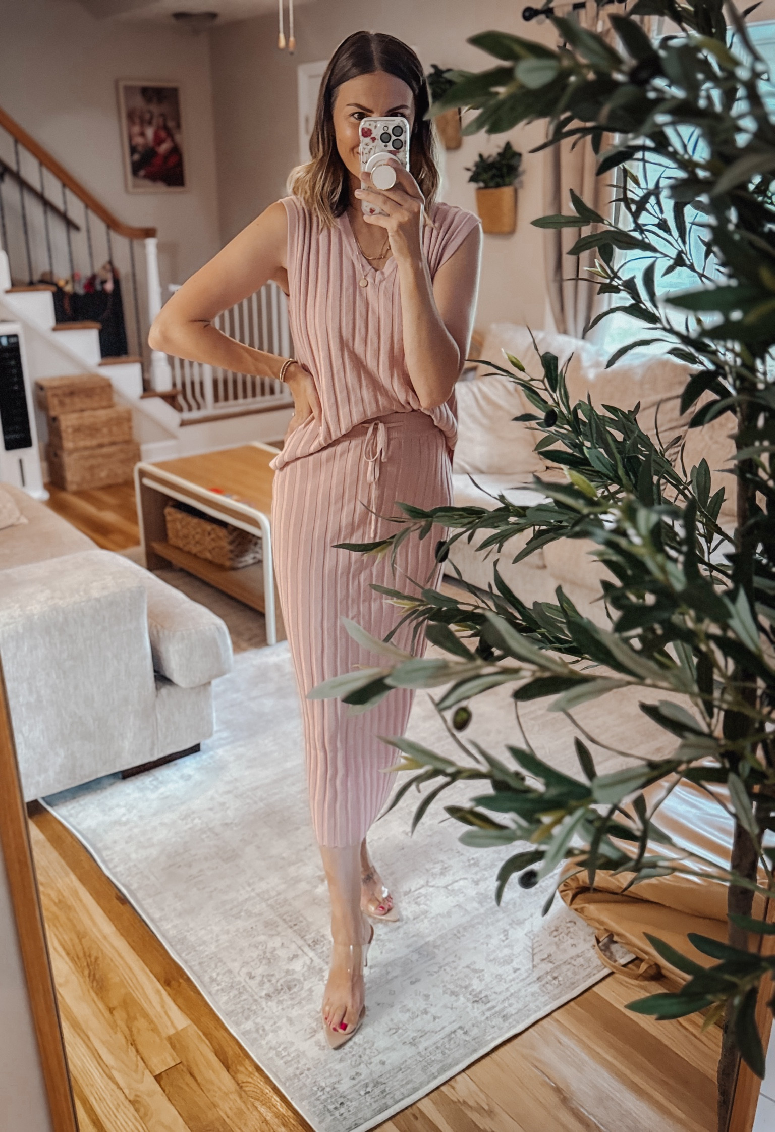 Wearing a small / comes as a set. 

I love how easily it is to mix and match the top and bottom with other pieces in my closet. 

Great quality 🤍

#LTKFindsUnder50 #LTKWorkwear #LTKStyleTip