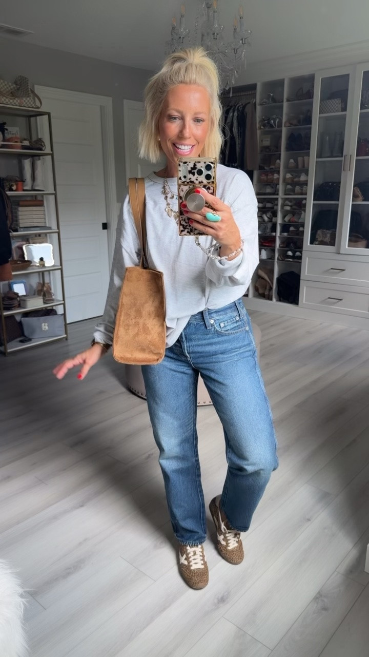 Top size medium (runs big so should have done small)
Jeans sized down to a 2 (run big) 
Shoes TTS

#LTKSaleAlert #LTKootd #LTKmomlife