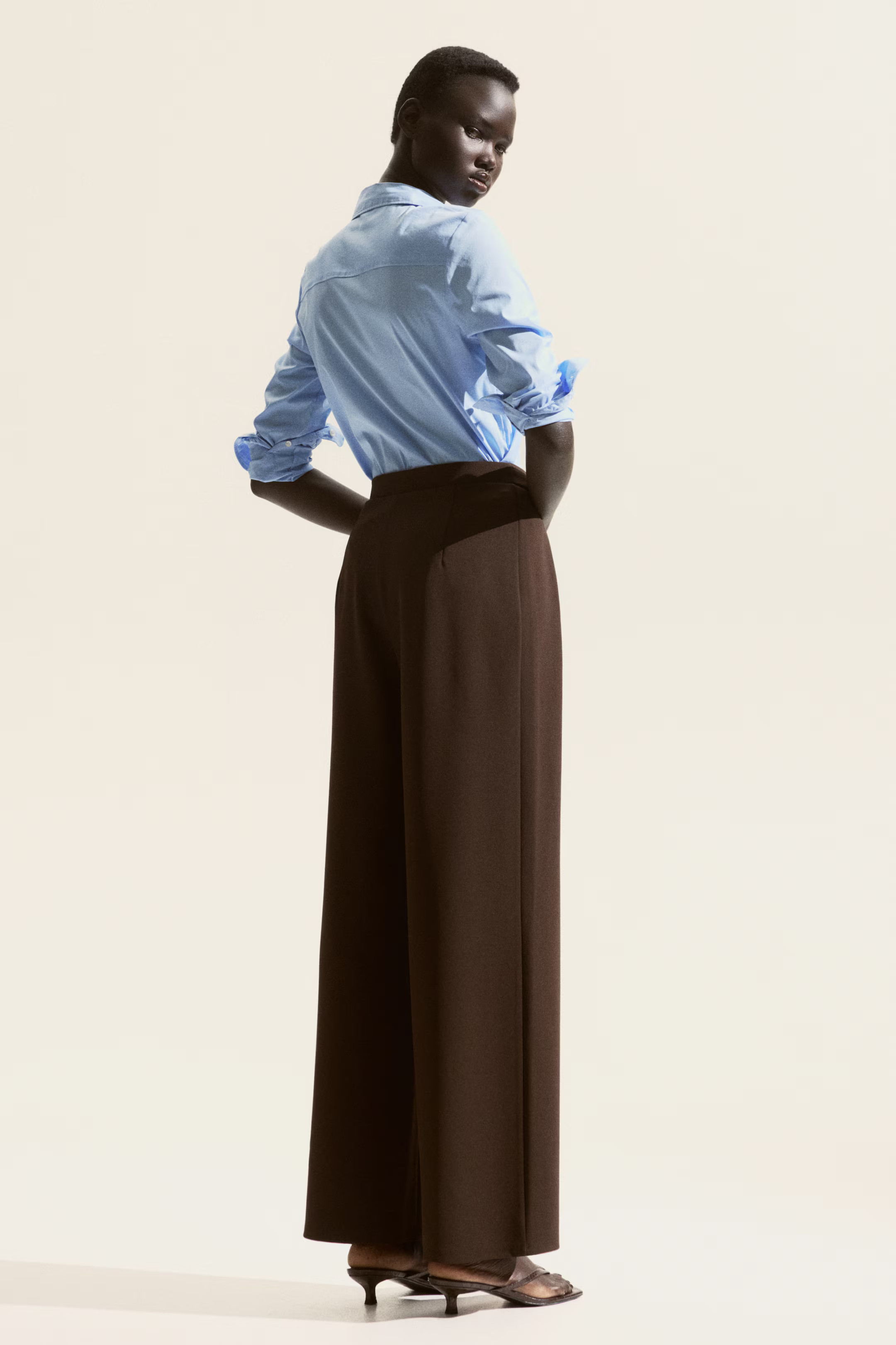 Elegante Hose mit Ziertrense - Dunkelbraun - Ladies | H&M AT | H&M (DE, AT, CH, NL, FI)