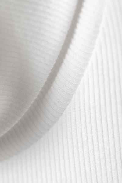 Gerippter Rollkragenpullover Verena | H&M (DE, AT, CH, NL, FI)