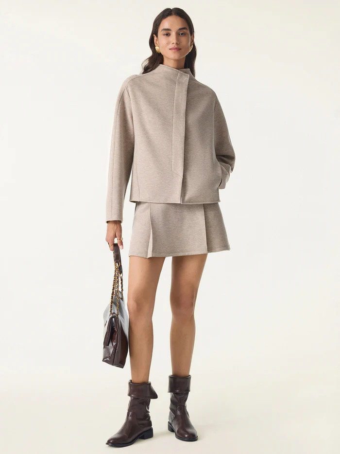Minimalist Stand Collar Cropped Jacket with Pockets | OGLmove