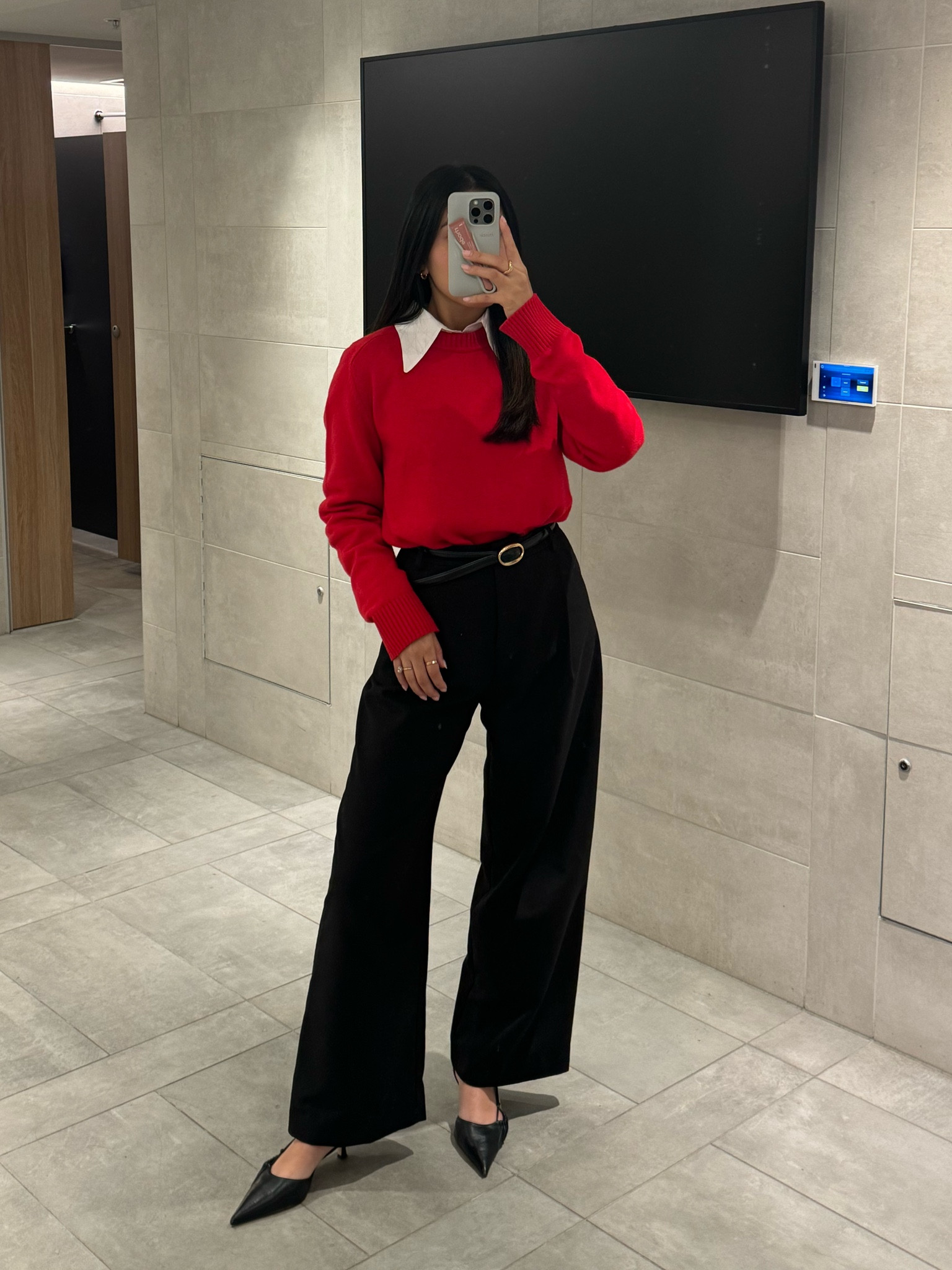 Henne sweater - size small 
Scanlan “cotton shirt” white - size 6
Vik and woods pants - size 00

#LTKworkwear