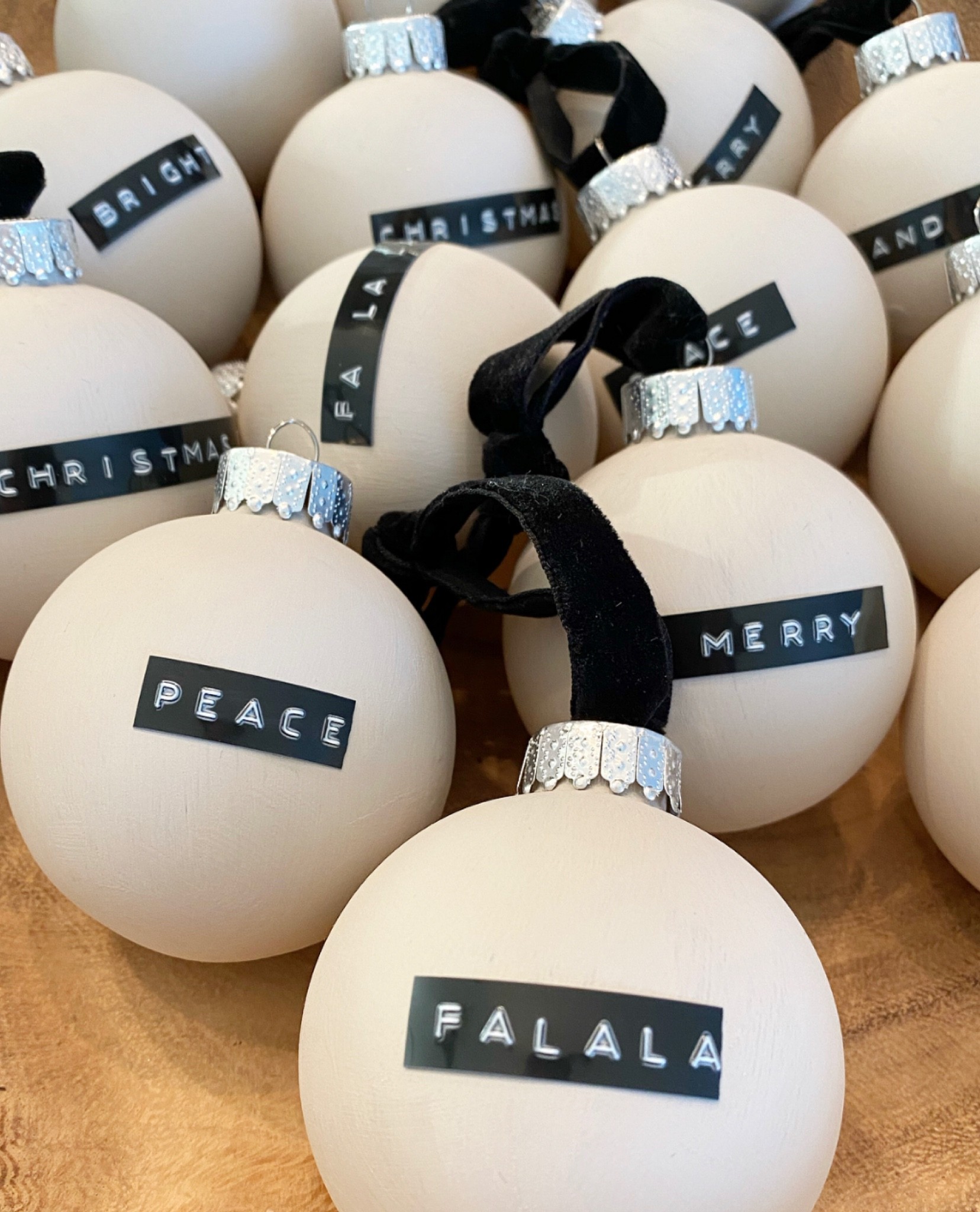 DIY Ornaments 

#christmas
#diy
#christmasdiy

#LTKSeasonal #LTKHoliday #LTKhome