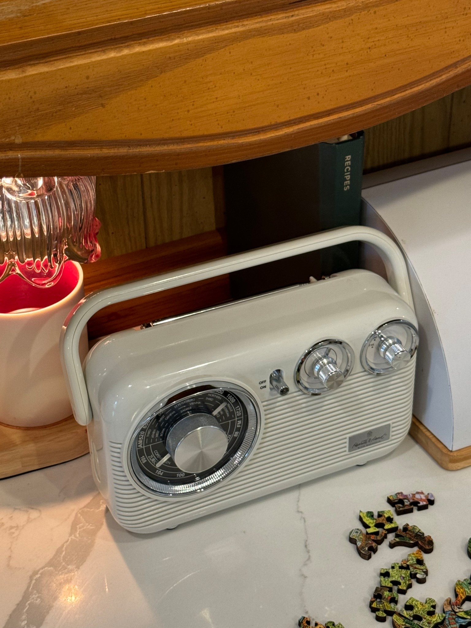 obsessed with this vintagey portable Bluetooth radio 🎶

#LTKFindsUnder100 #LTKSummerEdit #LTKHome