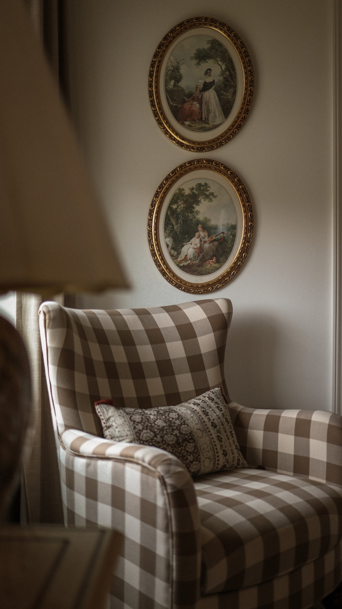 Ornate oval gold framed vintage prints 

#LTKHome