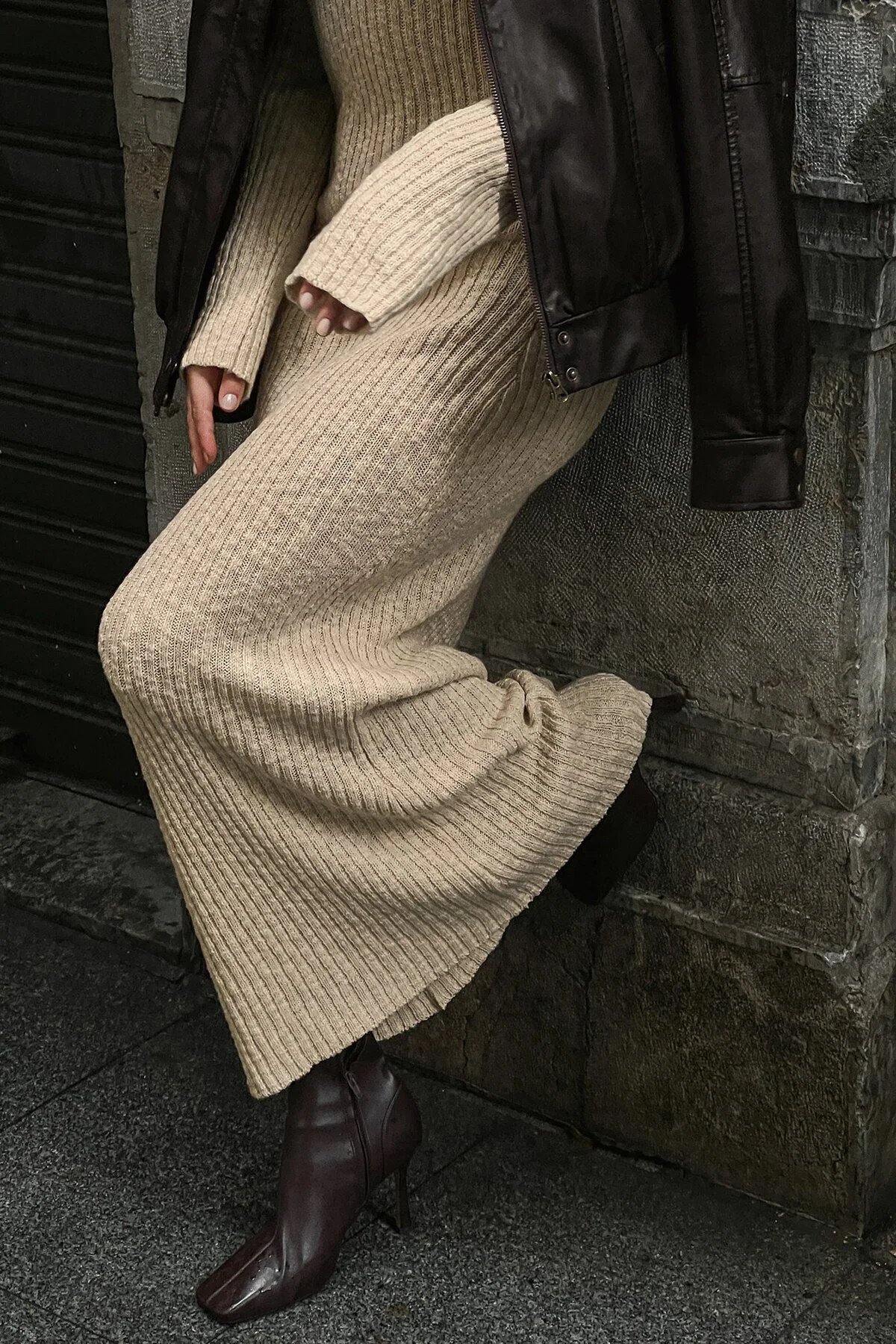 Moa Mattsson x NA-KD Maxi-Strickkleid mit U-Boot-Ausschnitt | Trendyol DE