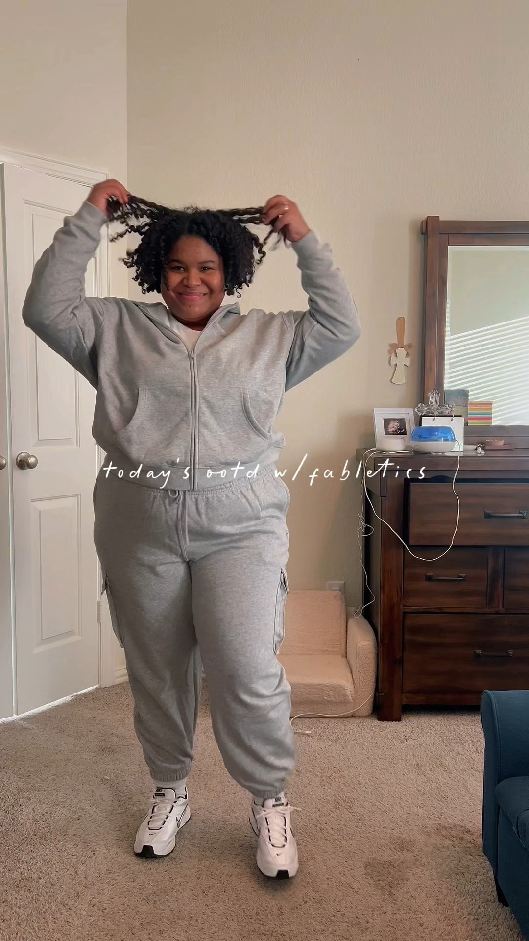 FABLETICS sweat pants and jacket. Size 2x

#LTKPlusSize #LTKootd #LTKActive