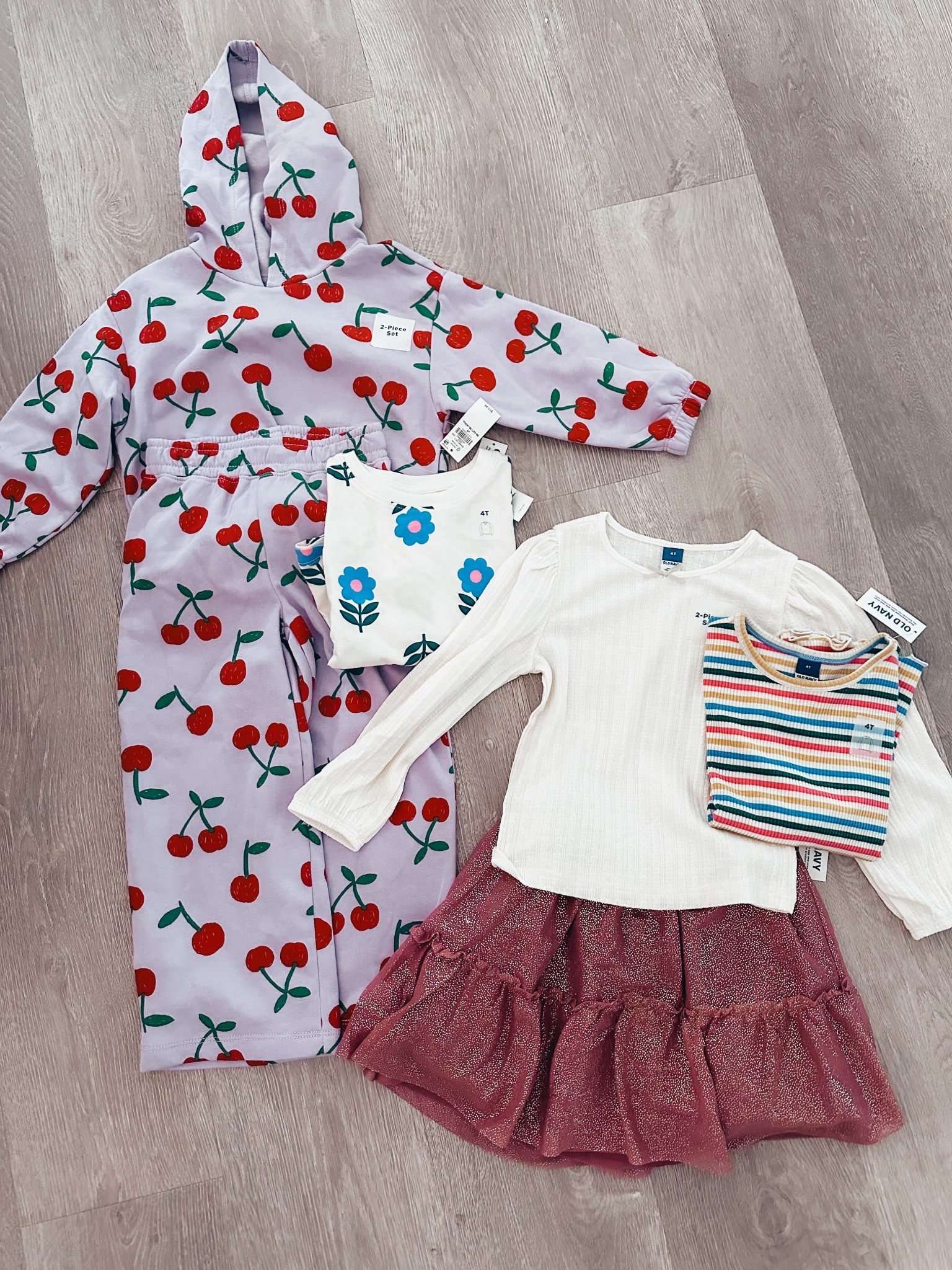 Old navy sale favorites 

#LTKSeasonal #LTKSaleAlert #LTKHoliday