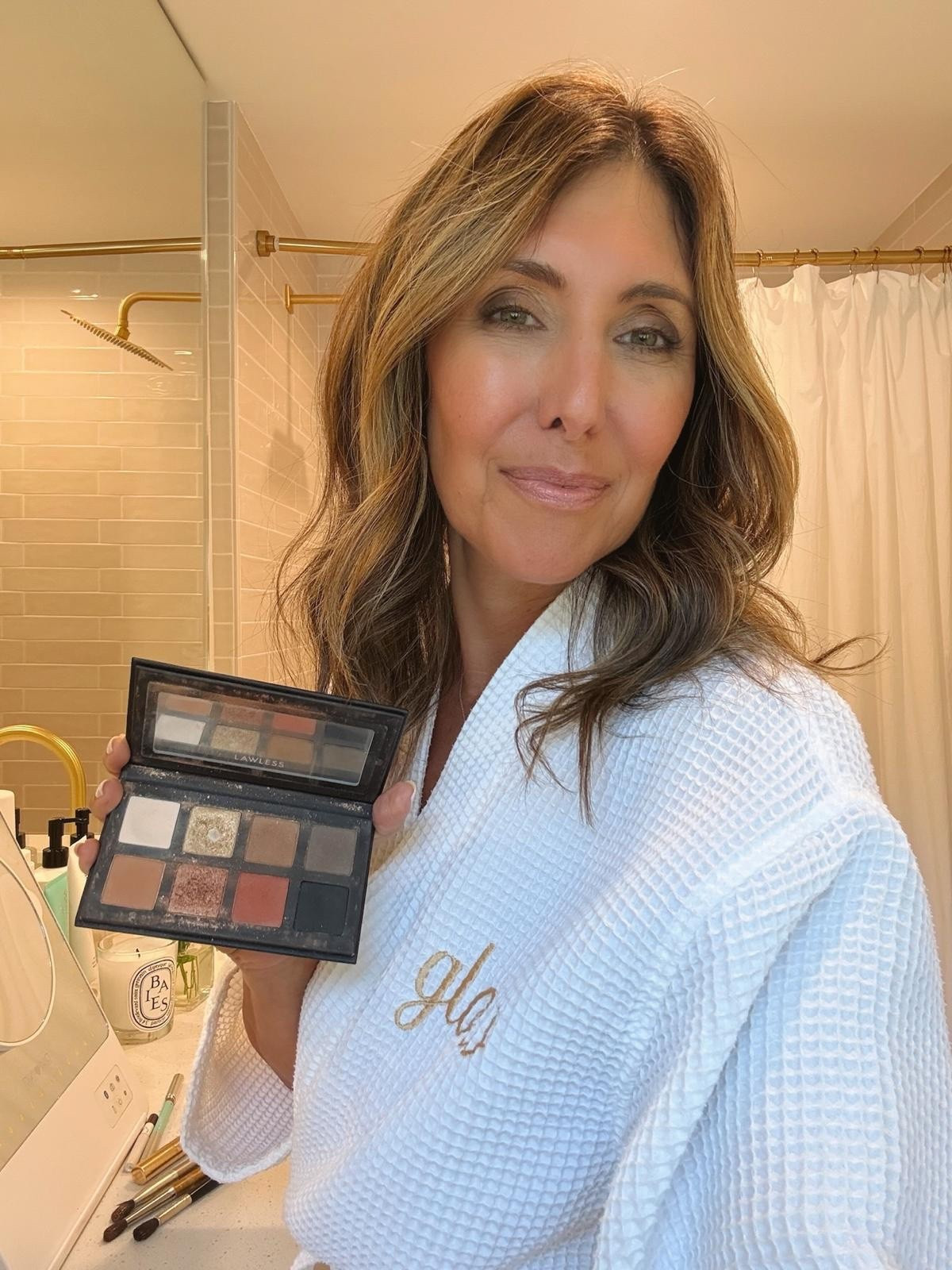 Day-to-Night Eye Makeup in Under a Minute! 👁️✨💄

Here’s my 3-step trick for taking your eye look from soft daytime glow to sultry evening vibes:

Highlight the brow bone with a touch of shimmer to instantly lift and brighten your eyes.

Sweep medium shades into the crease with a windshield wiper motion to create depth and dimension.

Intensify the outer corners with your darkest shades for that evening-ready drama.

✨ Pro Tip: Blending is everything! Layering shades carefully adds that perfect after-dark allure. 🌙

#cleanmakeup #makeuptutorial #daytonightmakeup #proagingbeauty #cleanbeauty

#LTKBeauty #LTKU