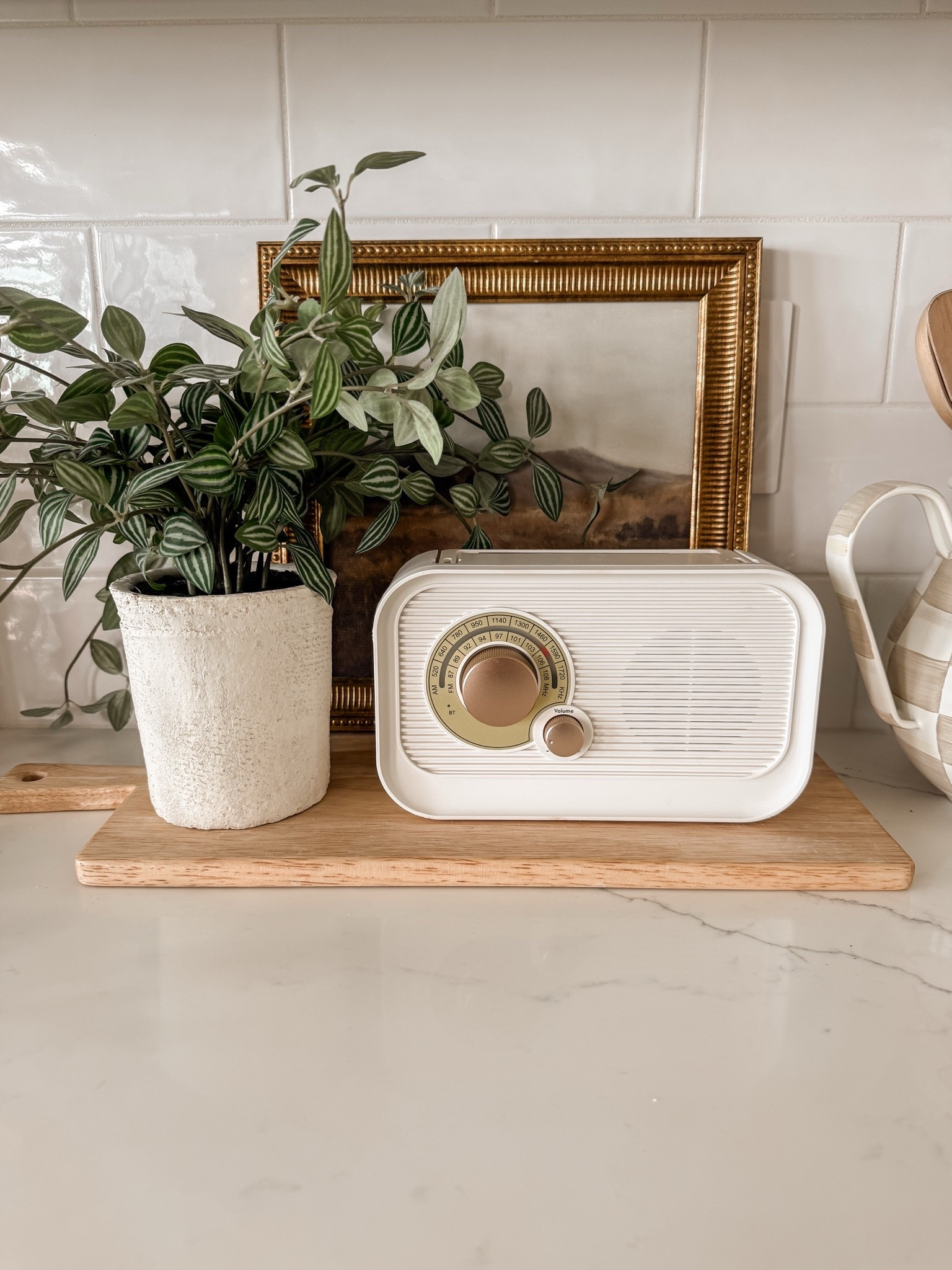 Love this portable AM/FM radio.