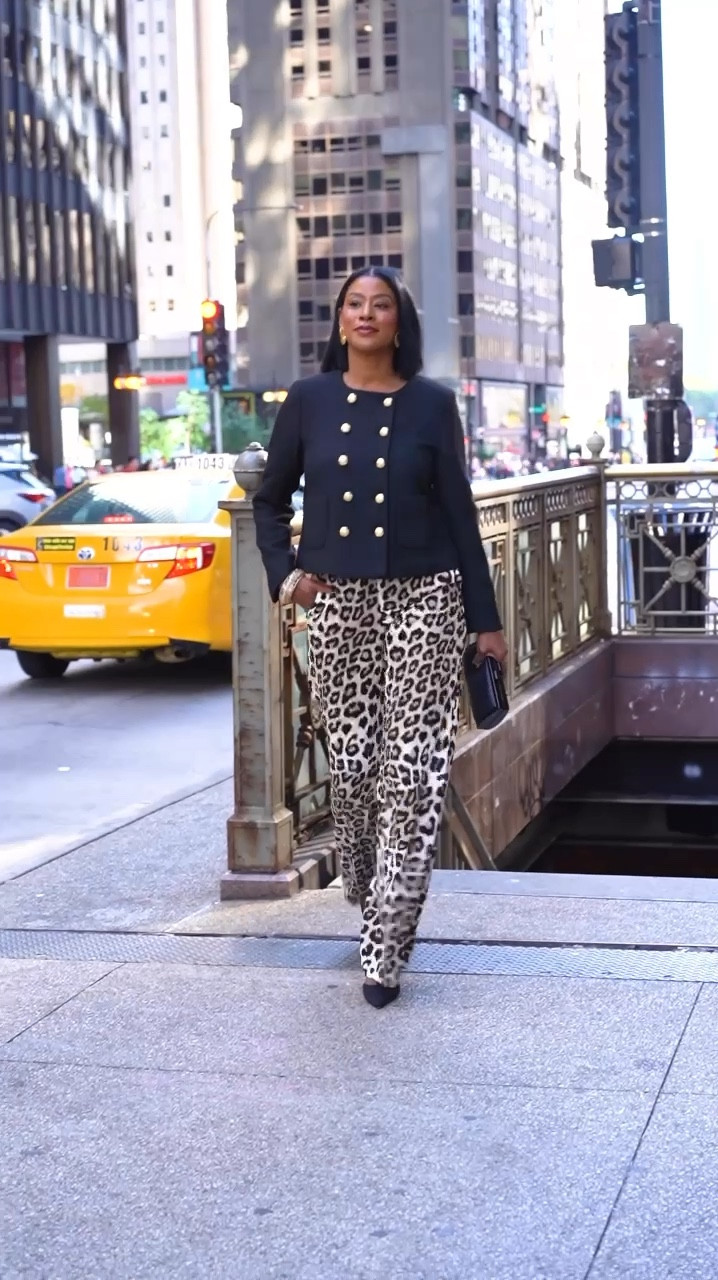 I always have the best time walking around Chicago!! #fbf #thewindycity 

#LTKOver40 #LTKTravel #LTKStyleTip