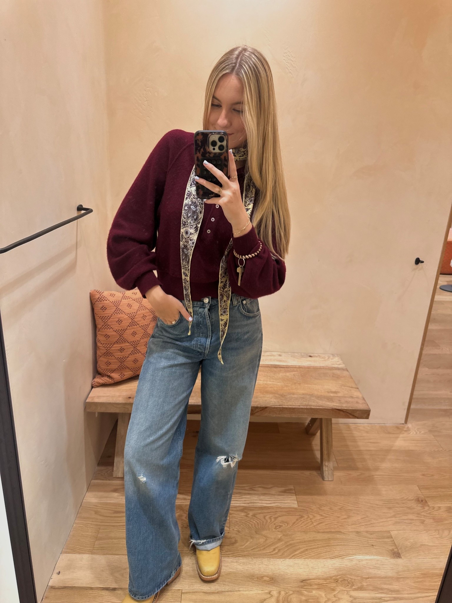 long silk scarf outfit!!
these skinny scarfs are having a moment! 
paired with my favorite cashmere sweater and the best everyday baggy jeans and of course my frye boots 🍷




#freepeople #urbanoutfitters #denim #anthropologie #styleinspo #employee #summer #spring #LTKfindsunder100 #LTKmostloved #LTKSPRINGSALE #LTKfestival #LTKseasonal #LTKStyleTip #concert #ltkbacktoschool #urbn #comfy #LTKsalealert #instagram #LTKactive #LTKfitness #lounge #LTKworkwear #LTKtravel #everyday


#LTKGiftGuide #LTKootd #LTKSeasonal