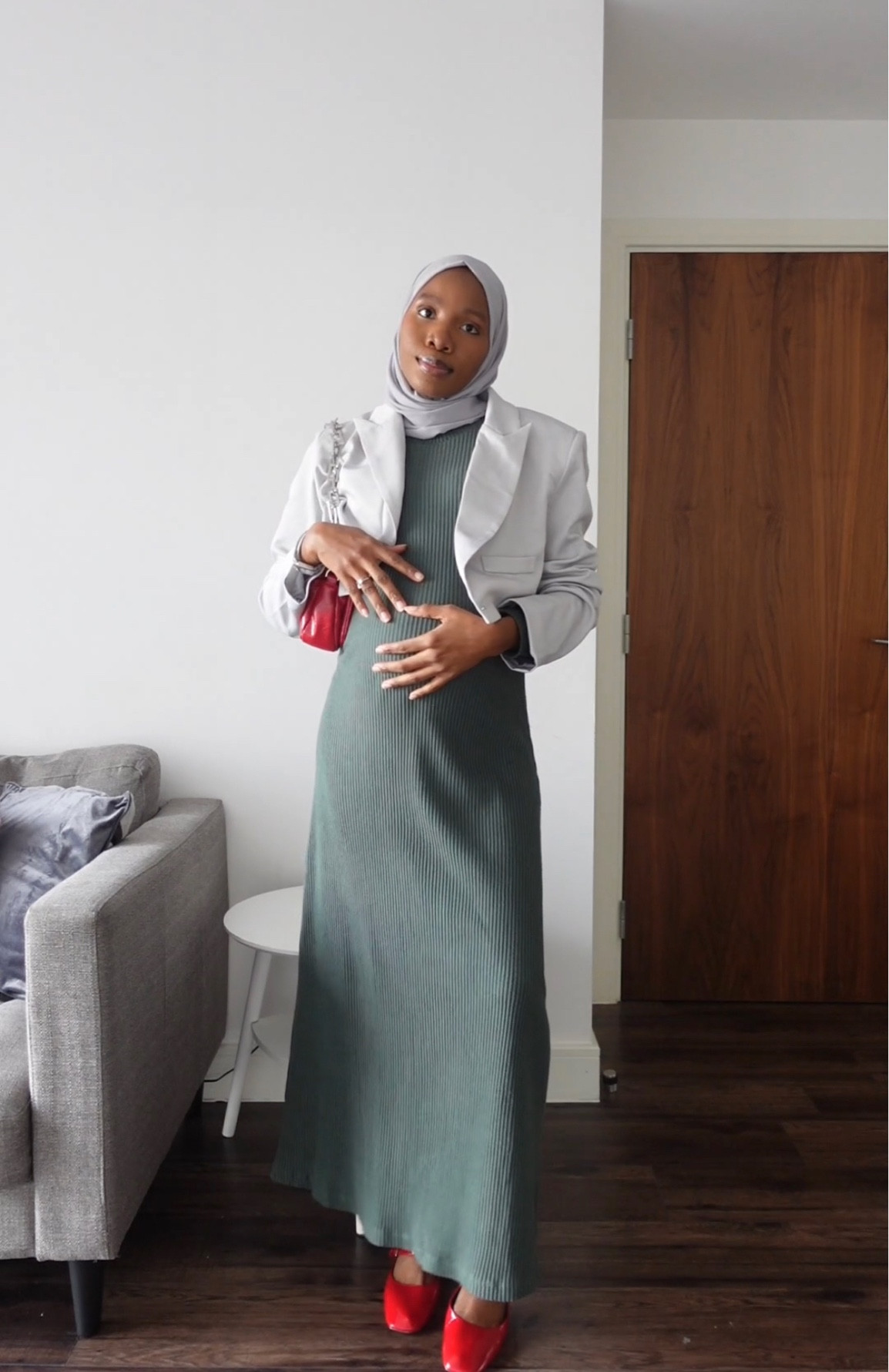 Bump friendly maxi dress, cropped blazer with a pop of red accessories. Red mary Jane shoes 

#LTKstyletip #LTKeurope #LTKbump