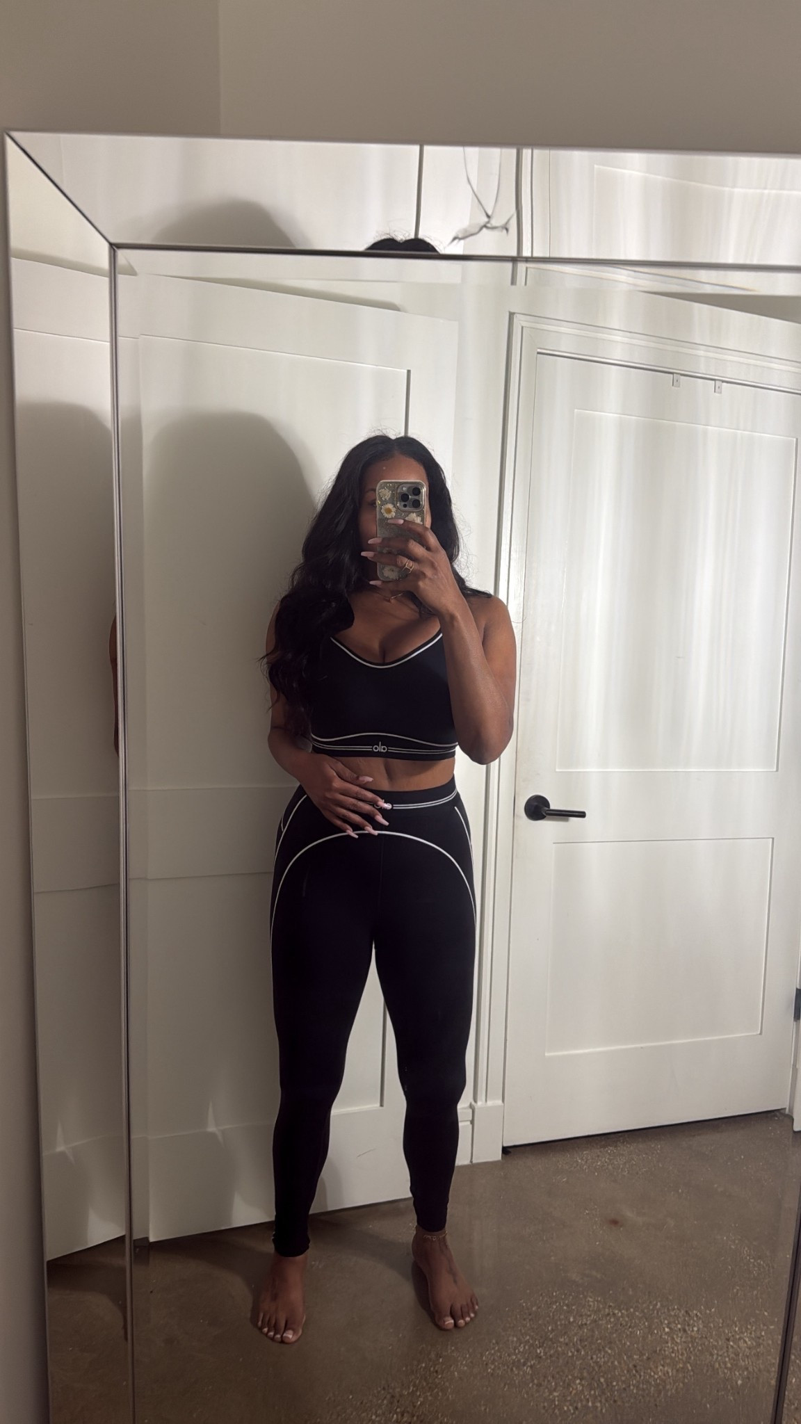 We love Alo sets! Great for gym or lounging!

#LTKActive #LTKMidsize #LTKootd