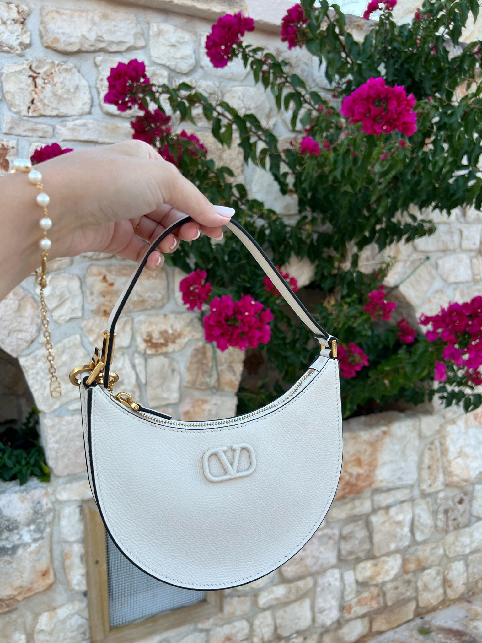 Valentino Vlogo bag 🌸✨🤍

#LTKeurope #LTKSale #LTKitbag