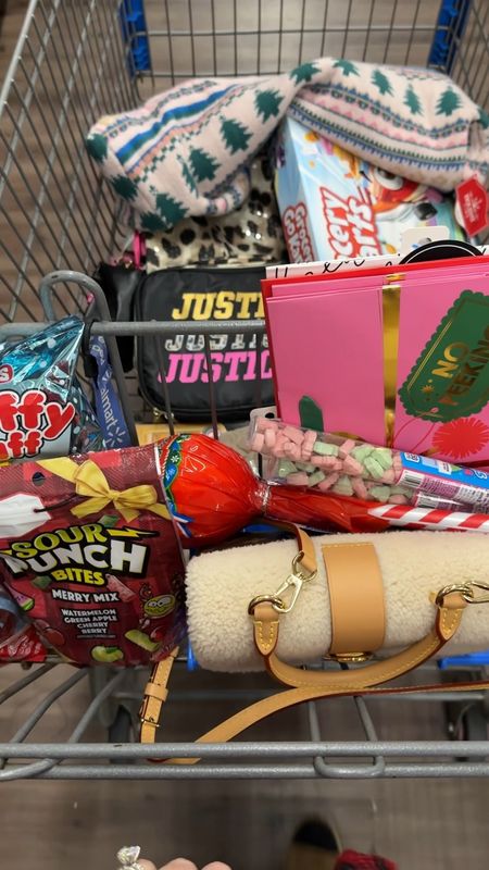 Last minute Christmas gift ideas from @walmart #WalmartPartner 

#LTKfindsunder50 #LTKGiftGuide #LTKHoliday