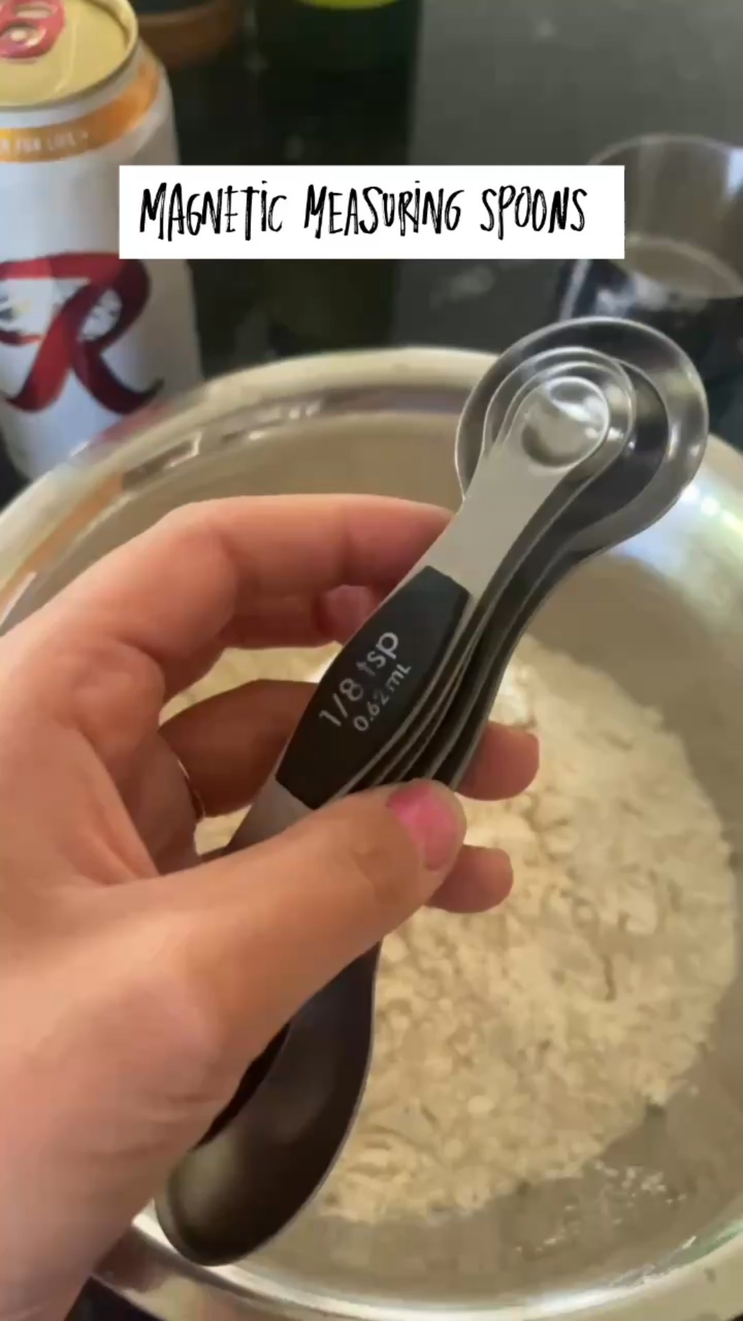 Magnetic measuring spoons 

#cooking 