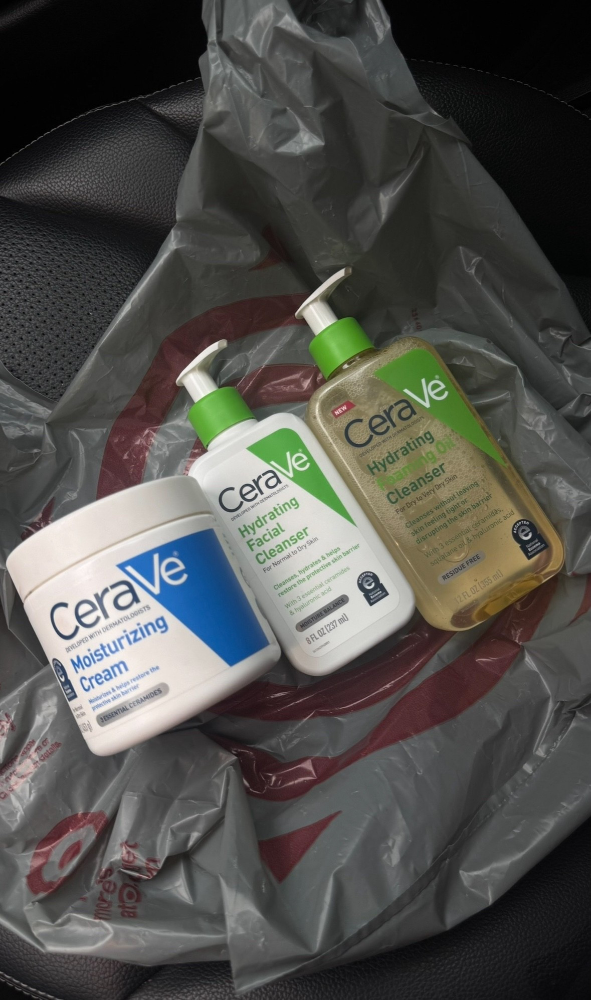 #ad #ceravepartner target haul for some dry December skin products! 
 #developedwithderms #targetpartner #target @cerave @target

