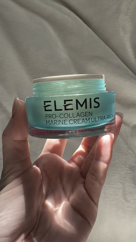 This moisturizer is a favorite for winter time when your skin needs a little extra hydration! #elemis #moisturizer #skincare #winterskincare 

#LTKbeauty