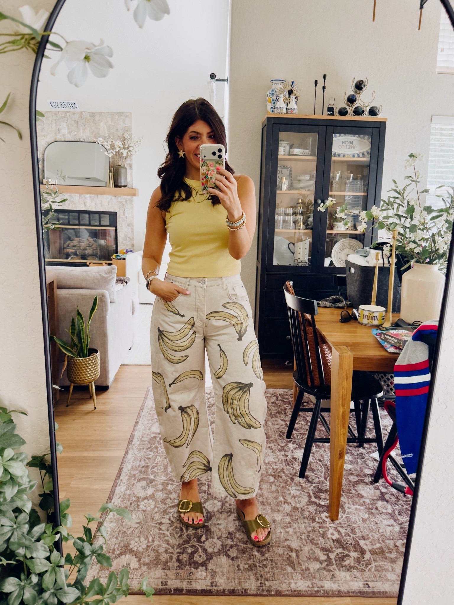 Ootd
In a medium tank and 30 barrel jeans

#LTKSaleAlert #LTKMidsize #LTKootd