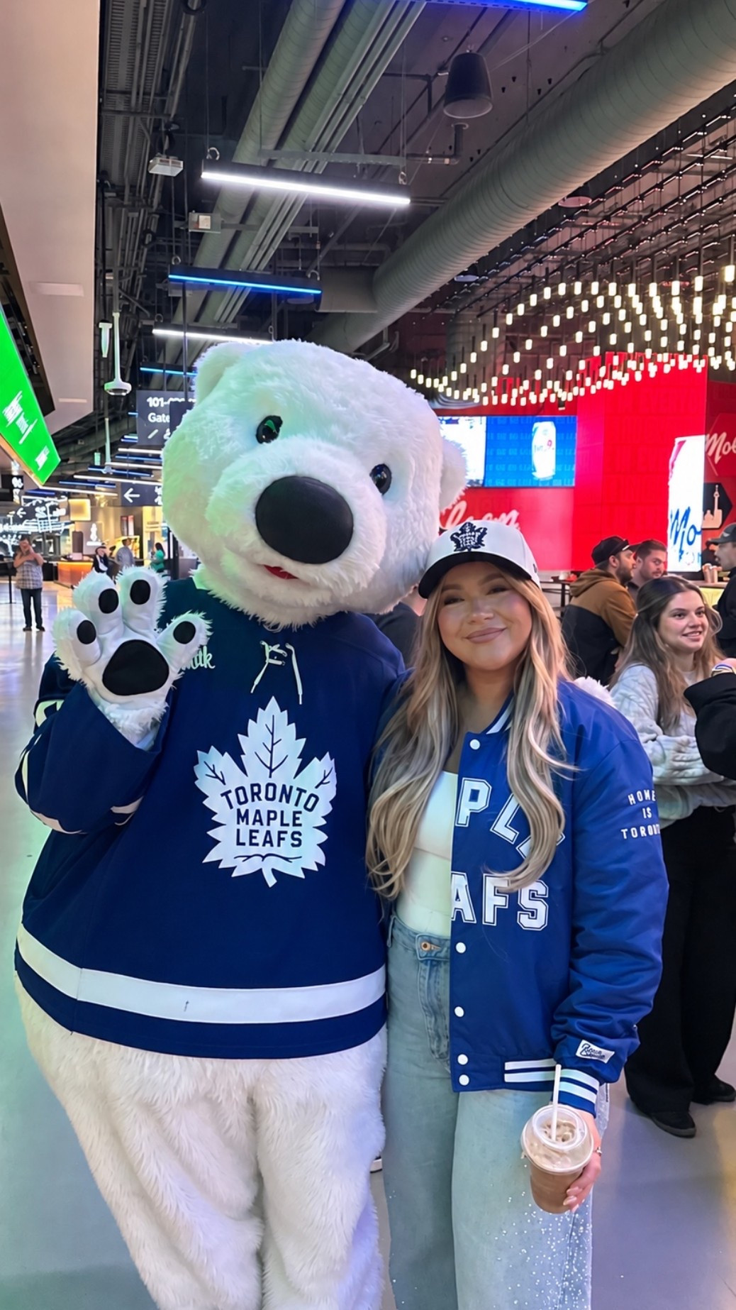 Rhinestone jeans hockey game outfit

#LTKMidsize