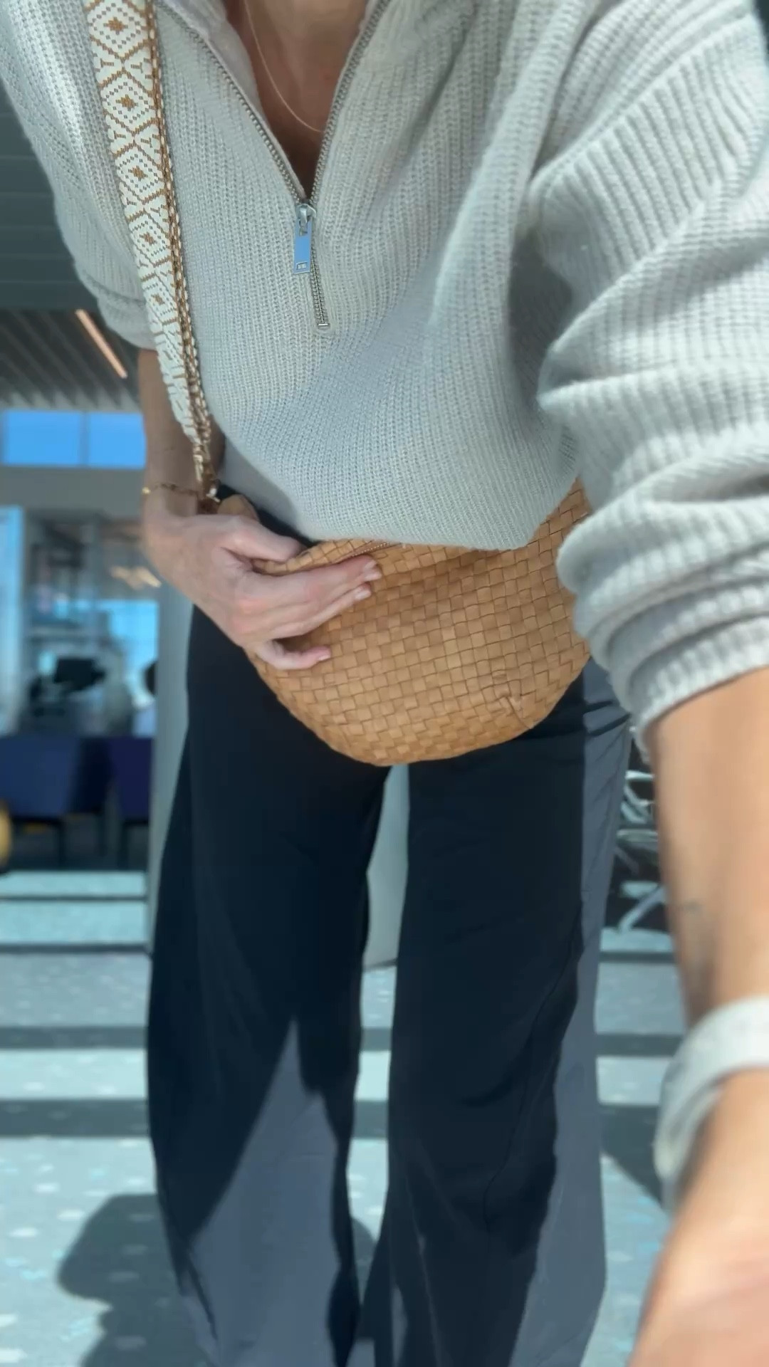 Wearing THE travel pant today and it is worth the hype!! Shed some layers since Maryland ✨

#LTKootd #LTKTravel #LTKOver40