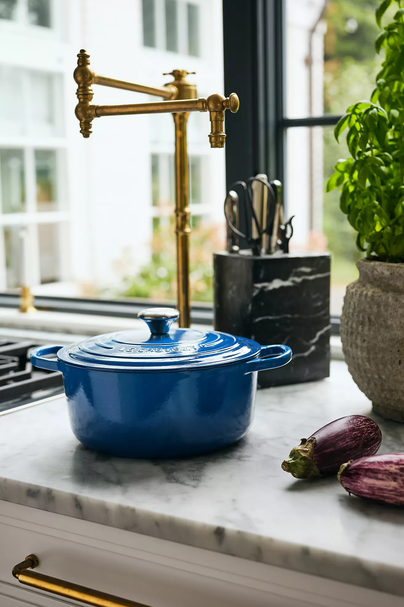 Le Creuset 4.5 QT Round Dutch Oven | Anthropologie (US)