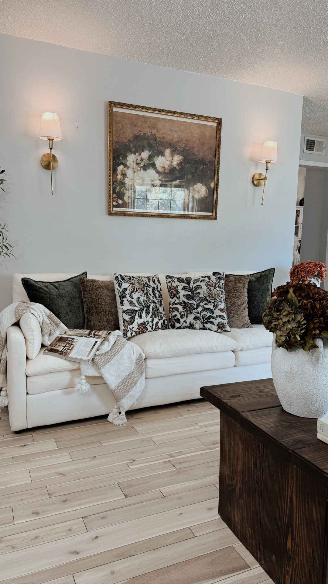 ✨ Comfort meets style ✨
Upgrade your living room with this modern 3-seater sofa featuring spring seat cushions, removable covers, and soft chenille fabric 🛋️💫 The perfect blend of cozy and chic.

#LTKFallSale