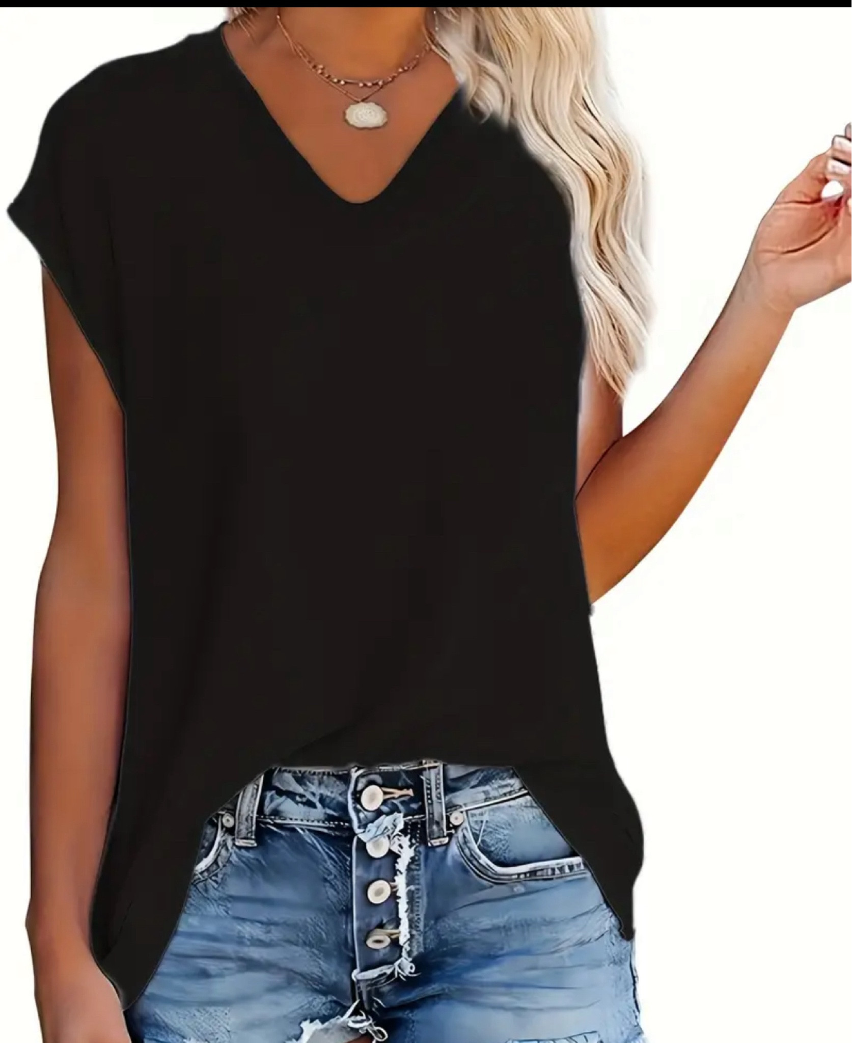 Basic black tee

#LTKSeasonal #LTKmidsize #LTKstyletip
