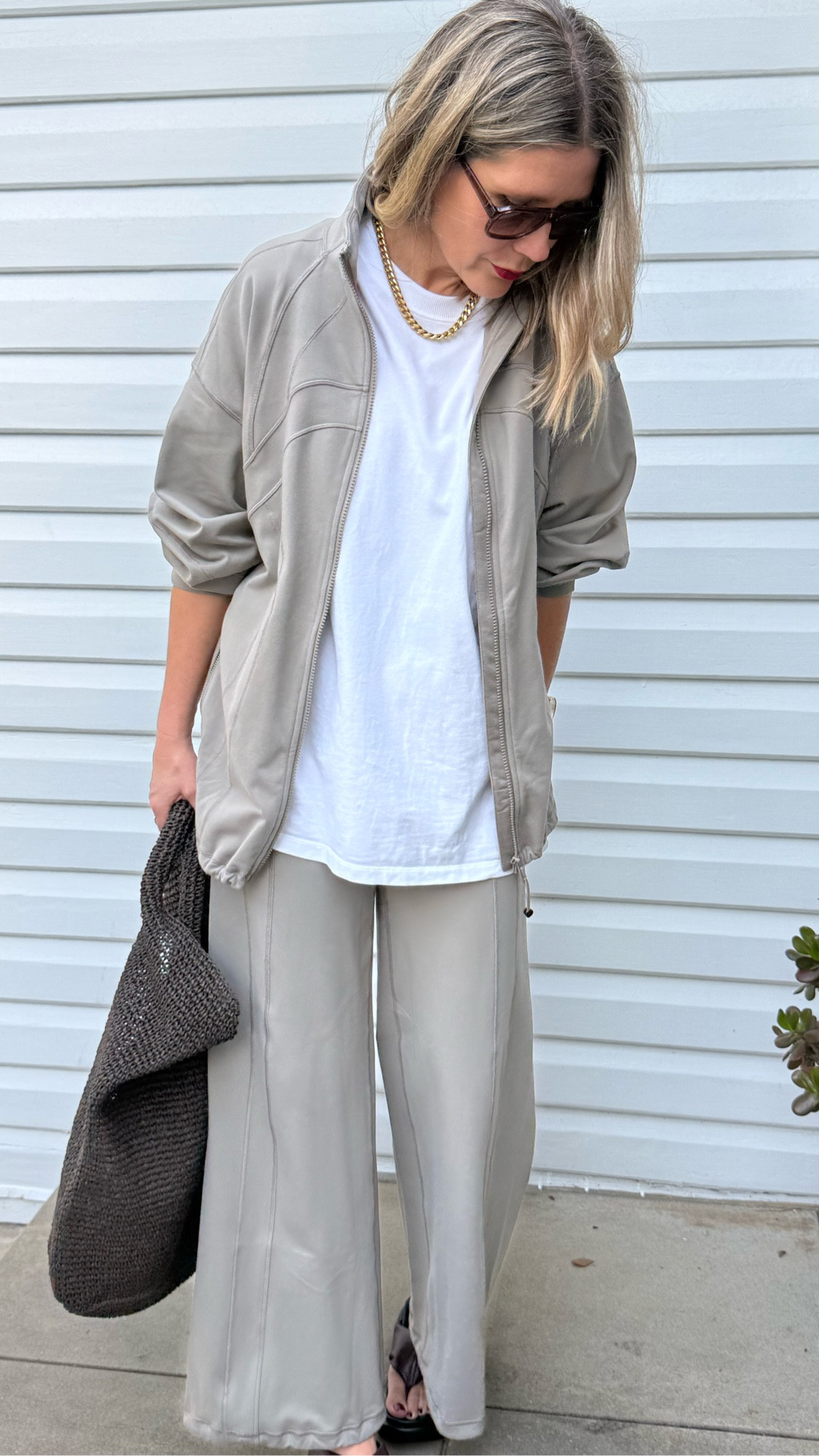 14 Days of Spring - Day 5

It’s Friday which calls for a relaxed fit to end the week.

Wearing a 6(AU10) in the jacket, XS in the pants and large in the tee x

#LTKaustralia #LTKstyletip #LTKspring