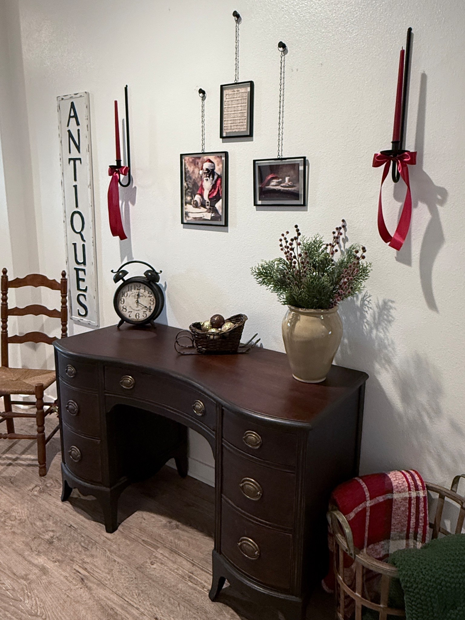 Metal Floating Picture Frames with Chain  

#LTKHome #LTKGiftGuide #LTKHoliday