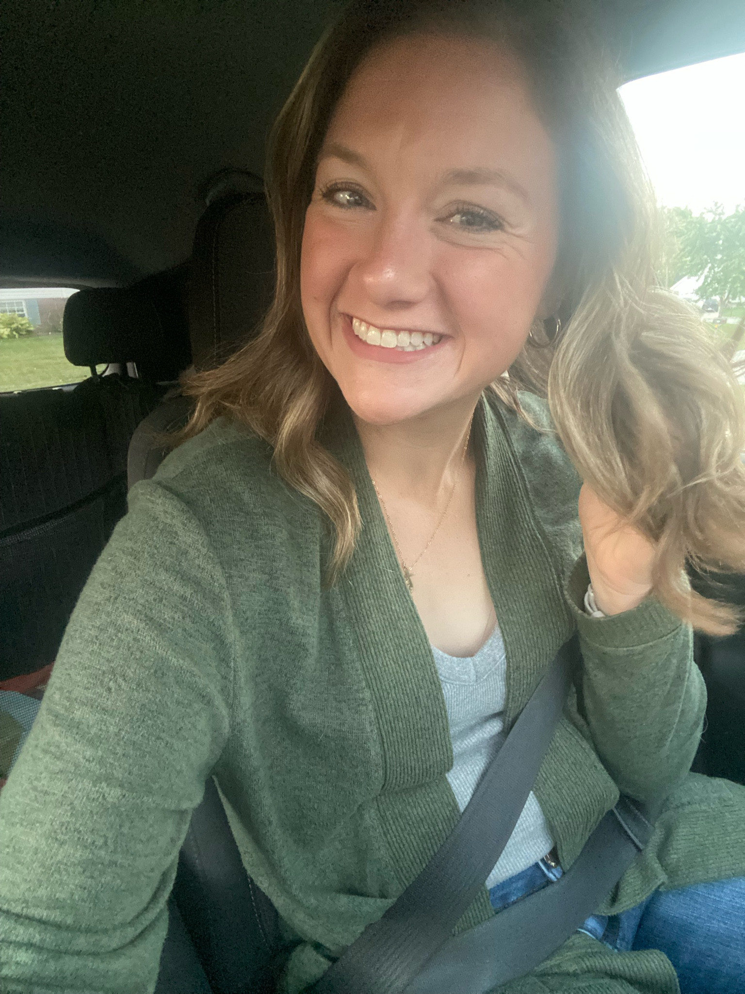 October 1 calls for a cardigan and good lip color 

#LTKBeauty #LTKStyleTip #LTKWorkwear