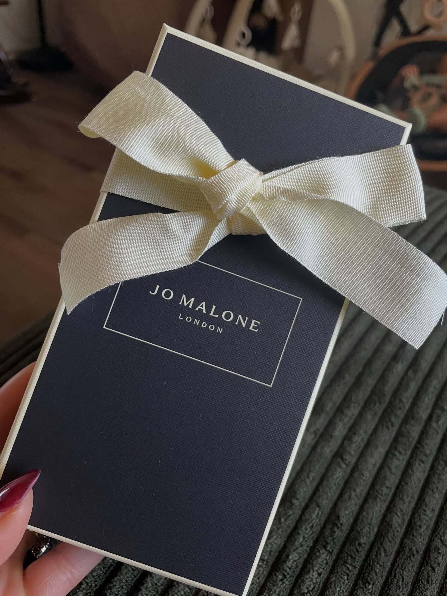 There’s something about a scent that makes you feel like her — the version of you that’s soft, intentional, and unapologetically present.

Sakura Cherry Blossom by @jomalonelondon is giving main character in the best way. Delicate but unforgettable. The kind of fragrance that lingers just long enough to leave them wondering.

I’m obsessed and I think you will be too. 🌸

#fragranceoftheday #perfumelover #signaturescent #luxuryfragrance #smellexpensive 

#LTKselfcare #LTKSeasonal #LTKBeauty