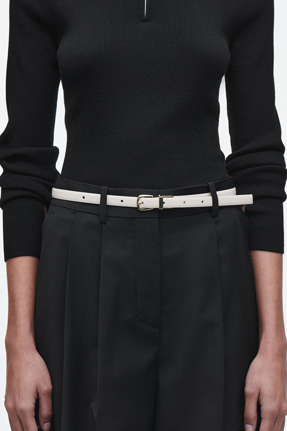 REVERSIBLE SLIM LEATHER BELT | COS UK